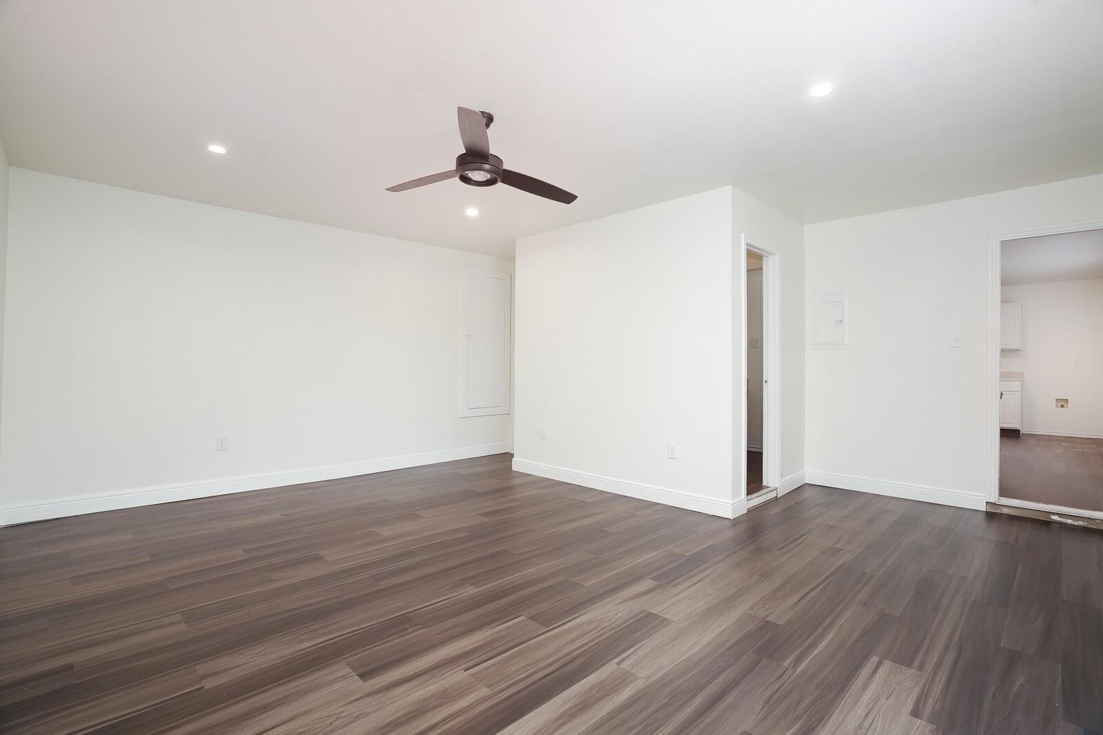 140 Opal Lake Dr, Kyle, TX 78640