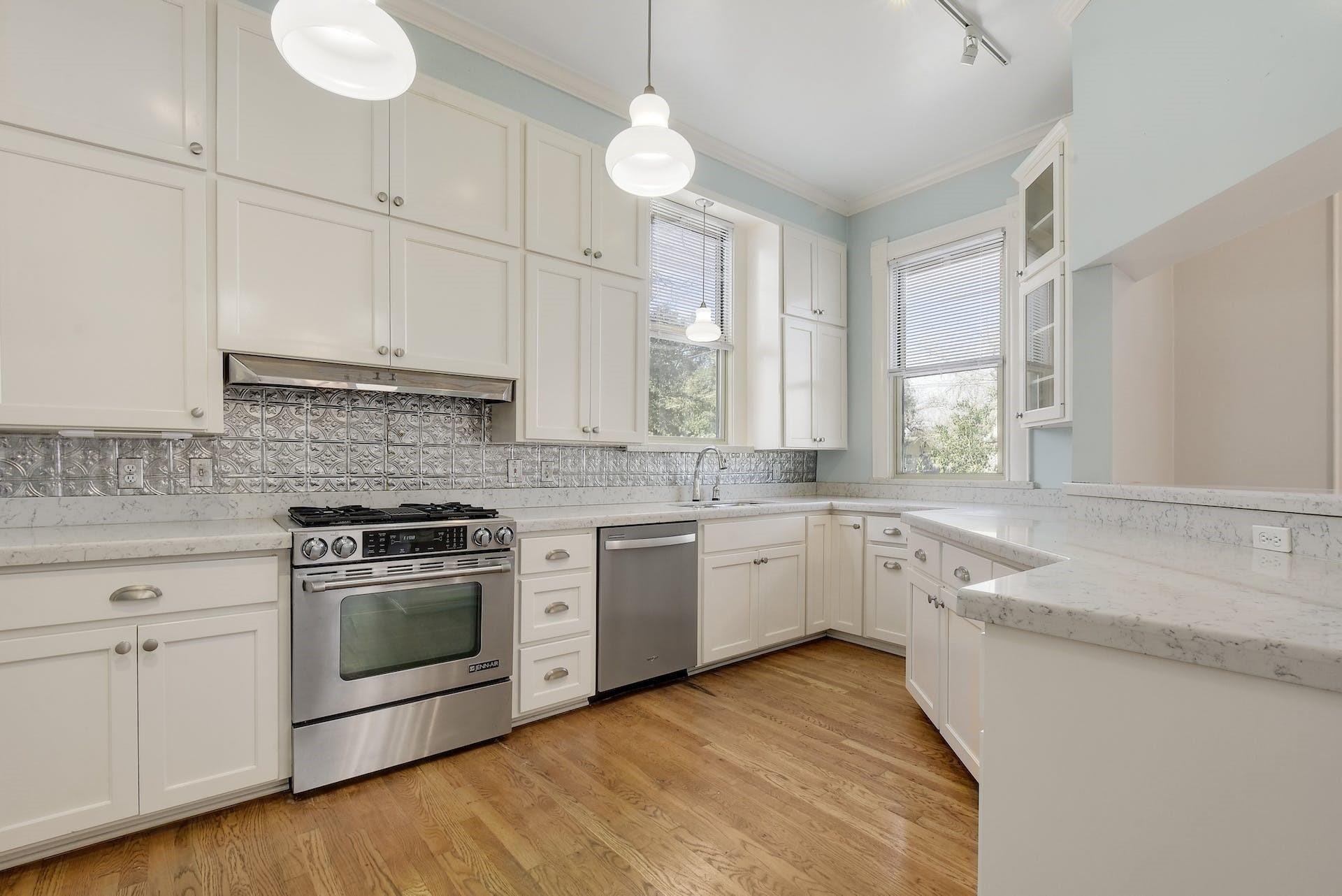 205 S Rio Grande St, Lockhart, TX 78644