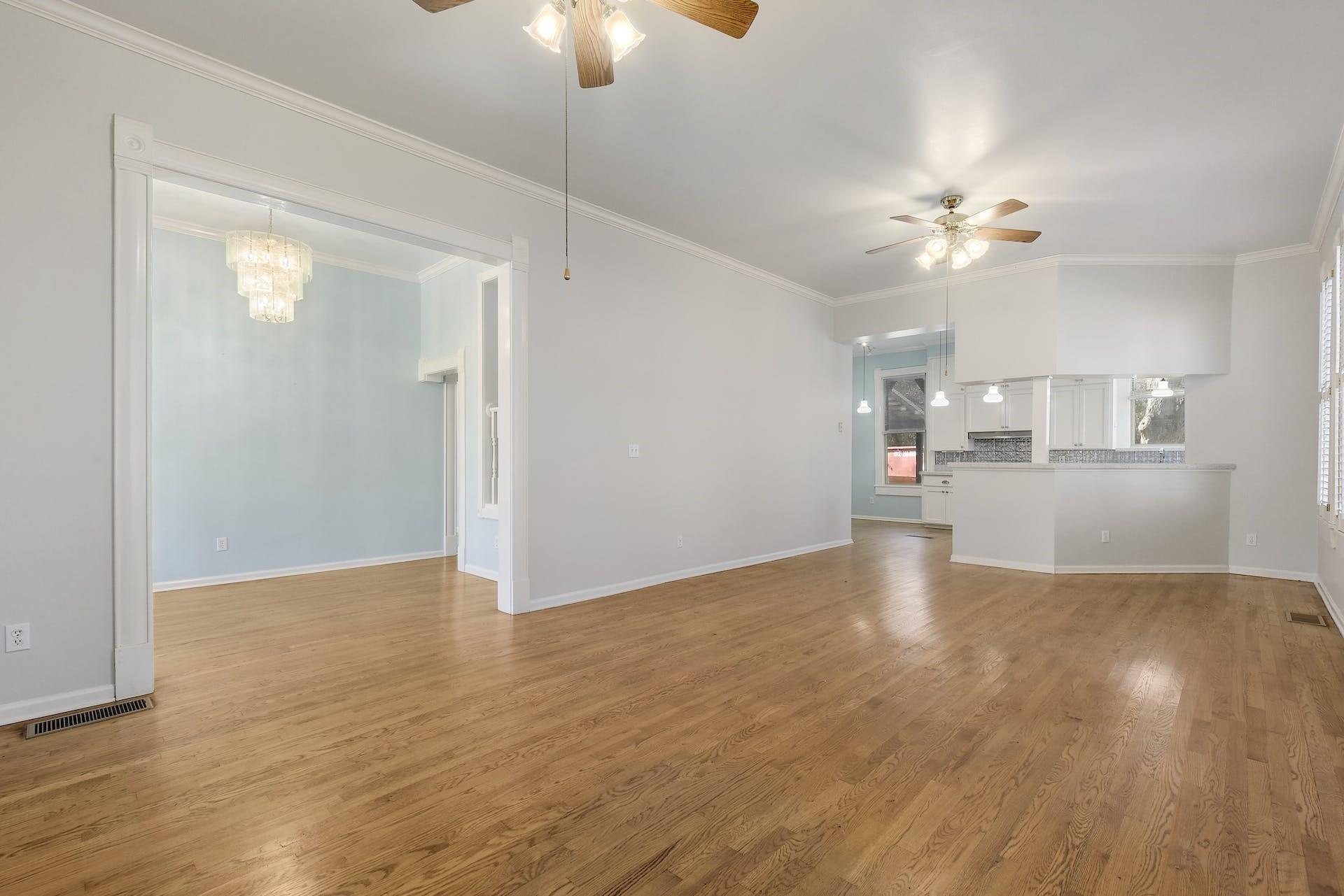 205 S Rio Grande St, Lockhart, TX 78644