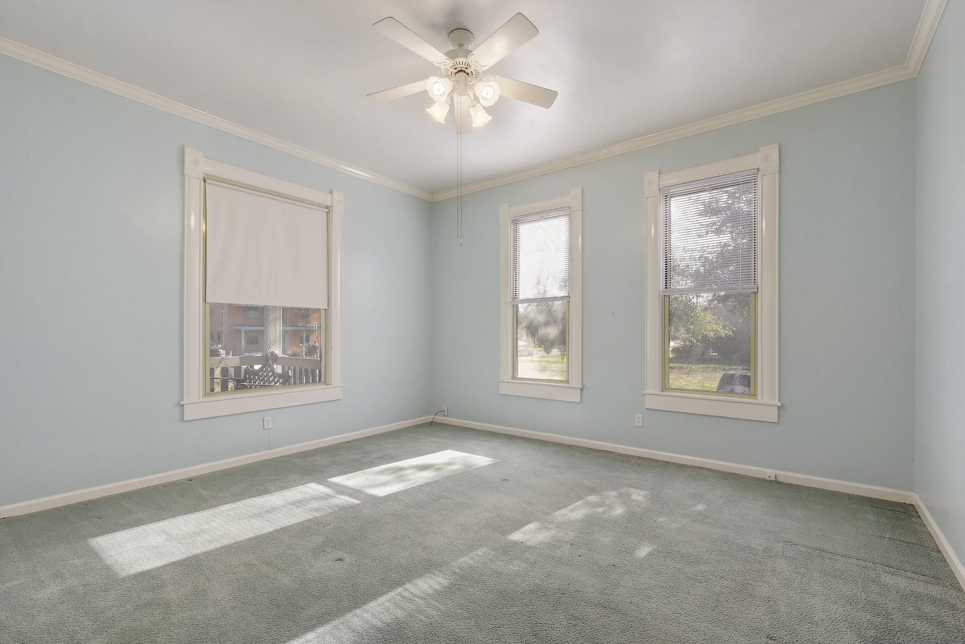 205 S Rio Grande St, Lockhart, TX 78644