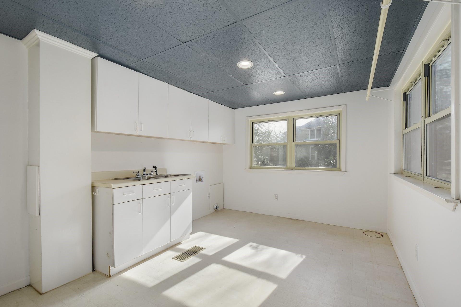 205 S Rio Grande St, Lockhart, TX 78644