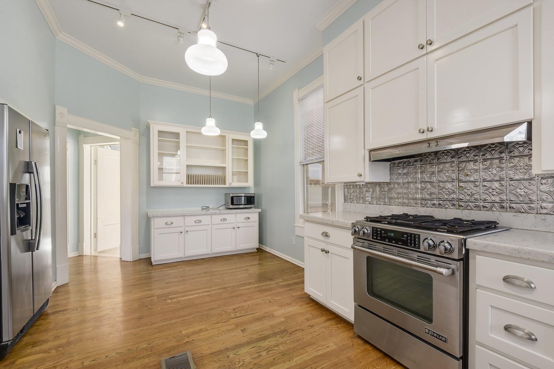 205 S Rio Grande St, Lockhart, TX 78644