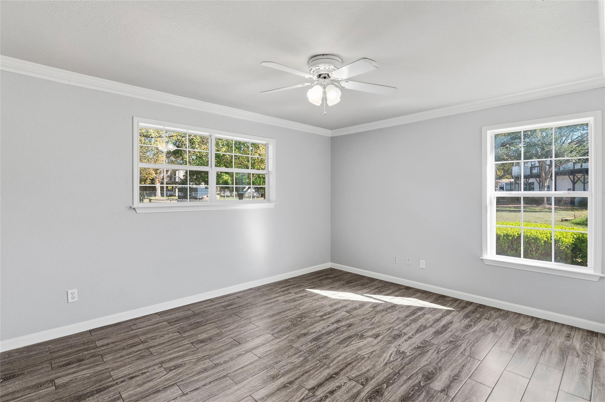 163 Lakeside Dr, Seguin, TX 78155