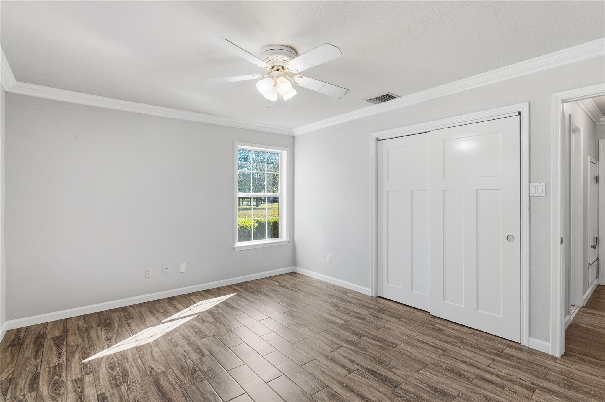 163 Lakeside Dr, Seguin, TX 78155