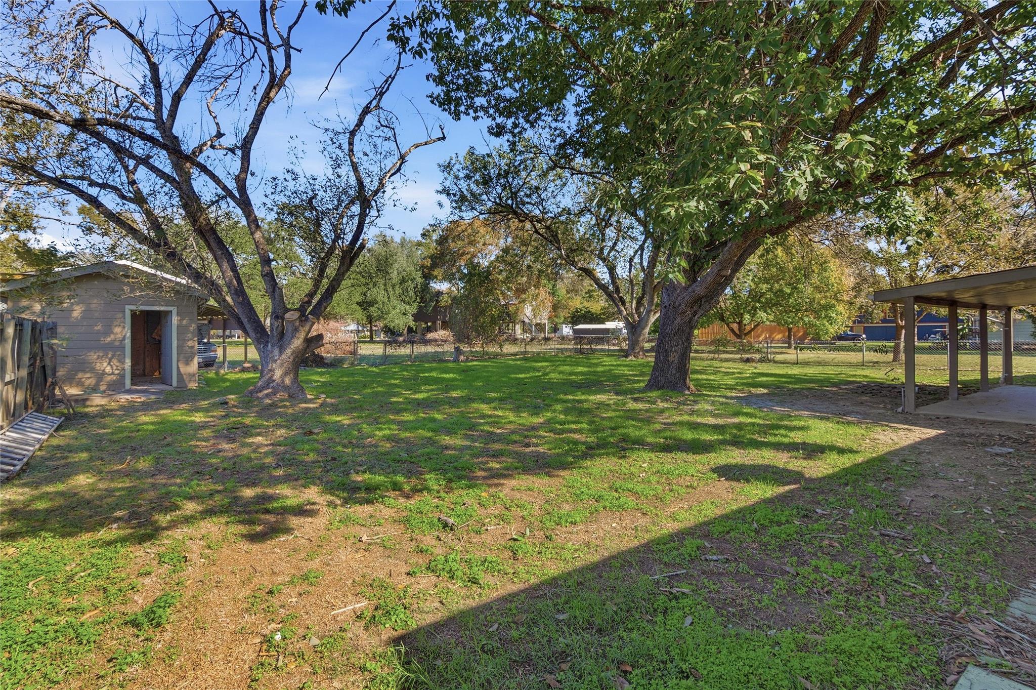 163 Lakeside Dr, Seguin, TX 78155