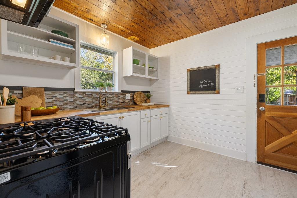 1223, 1223 1/2 & 1225 S Austin Ave S, Georgetown, TX 78626