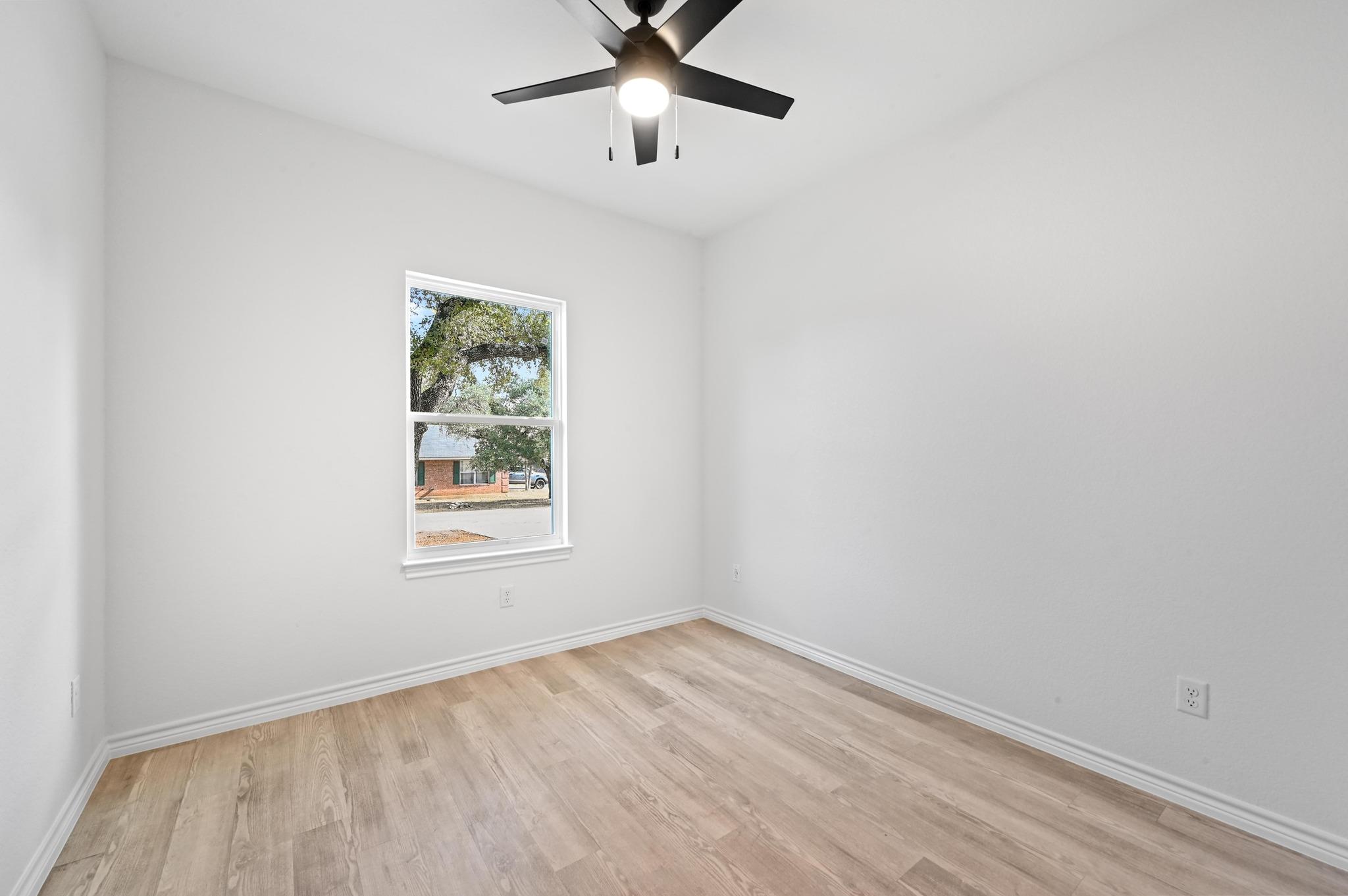 1 Happy Hollow Ln, Wimberley, TX 78676