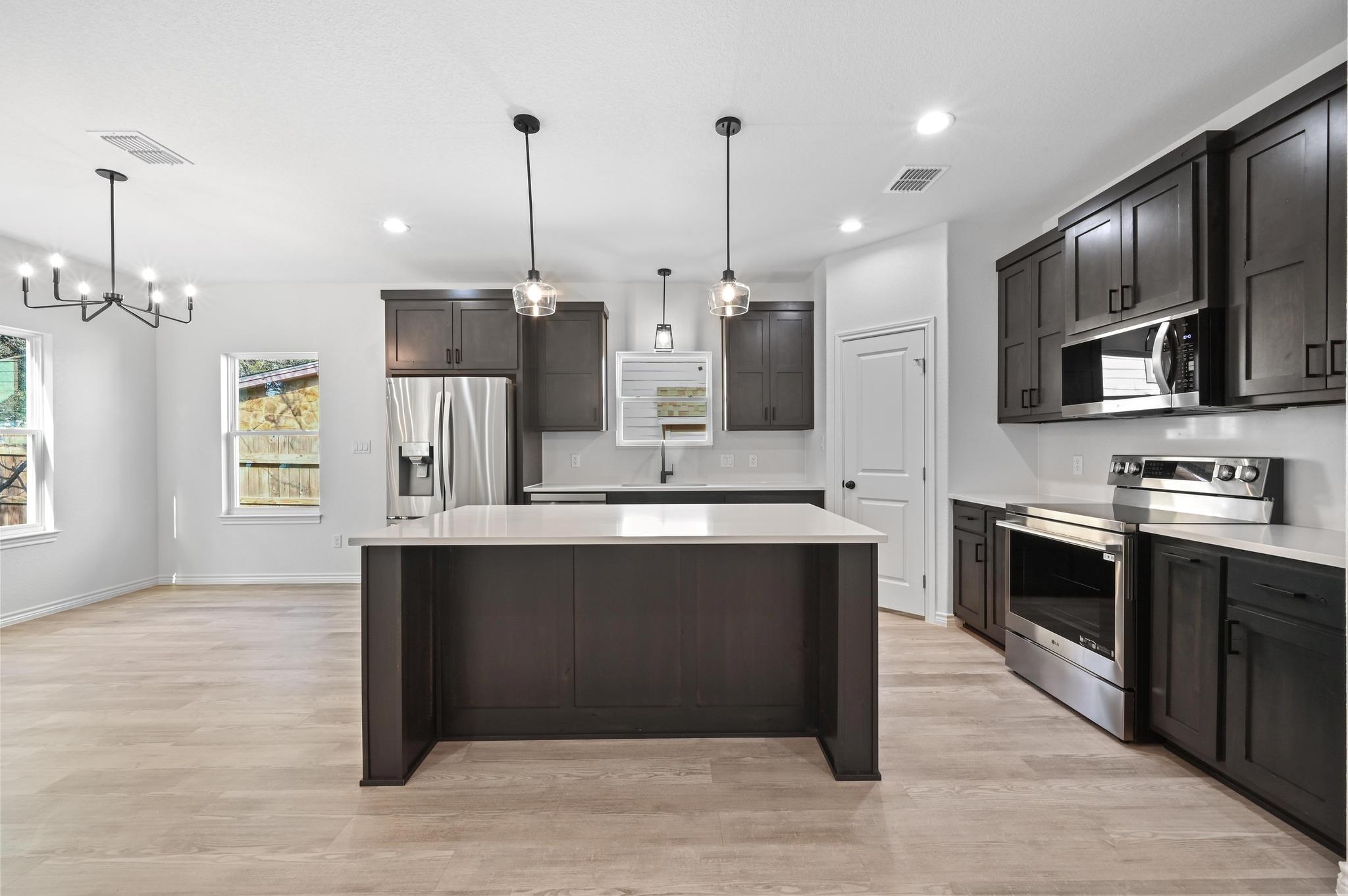 1 Happy Hollow Ln, Wimberley, TX 78676