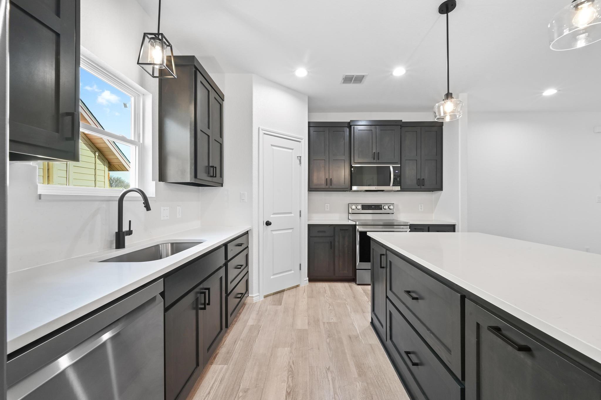 1 Happy Hollow Ln, Wimberley, TX 78676