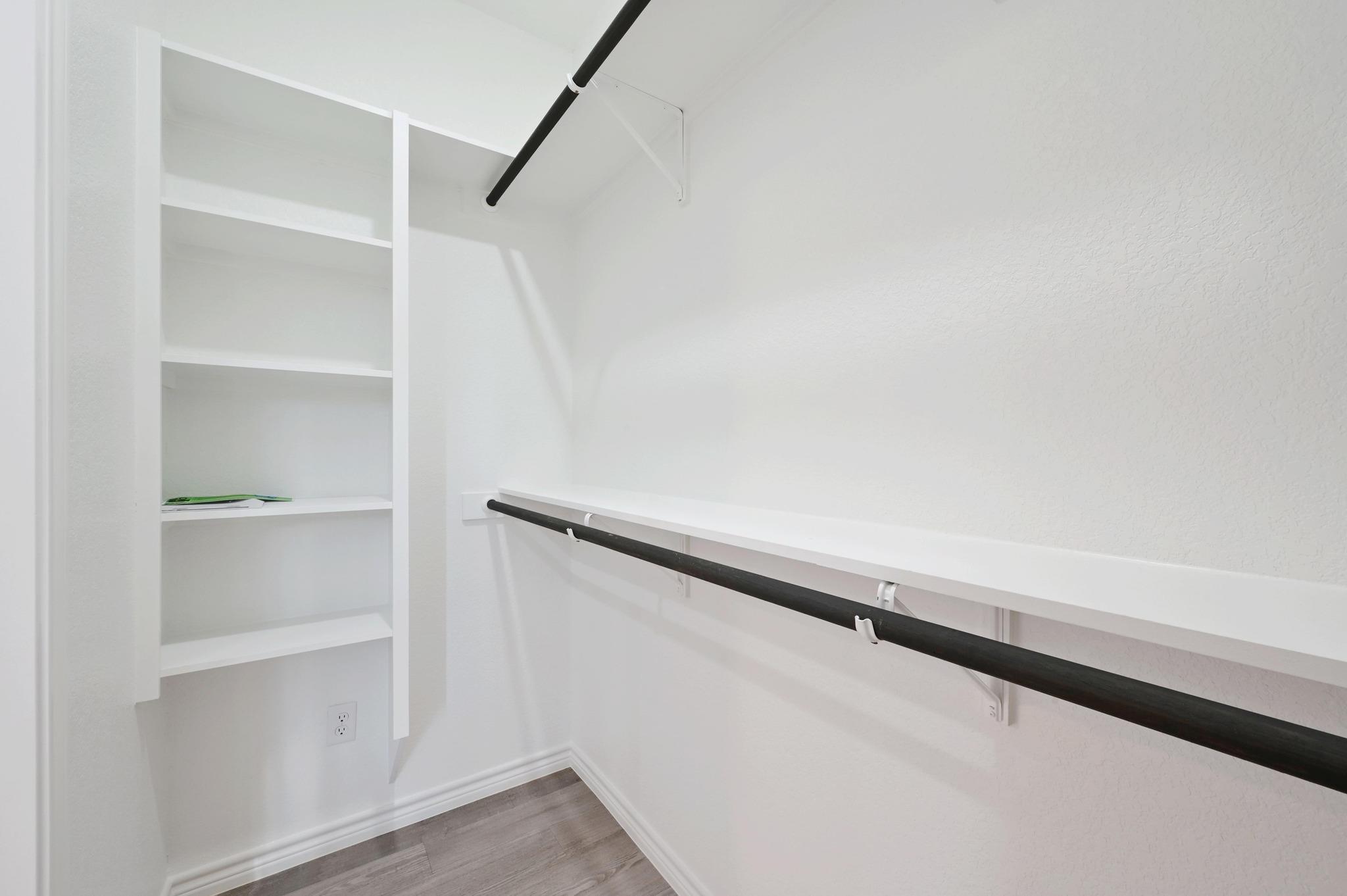 1 Happy Hollow Ln, Wimberley, TX 78676