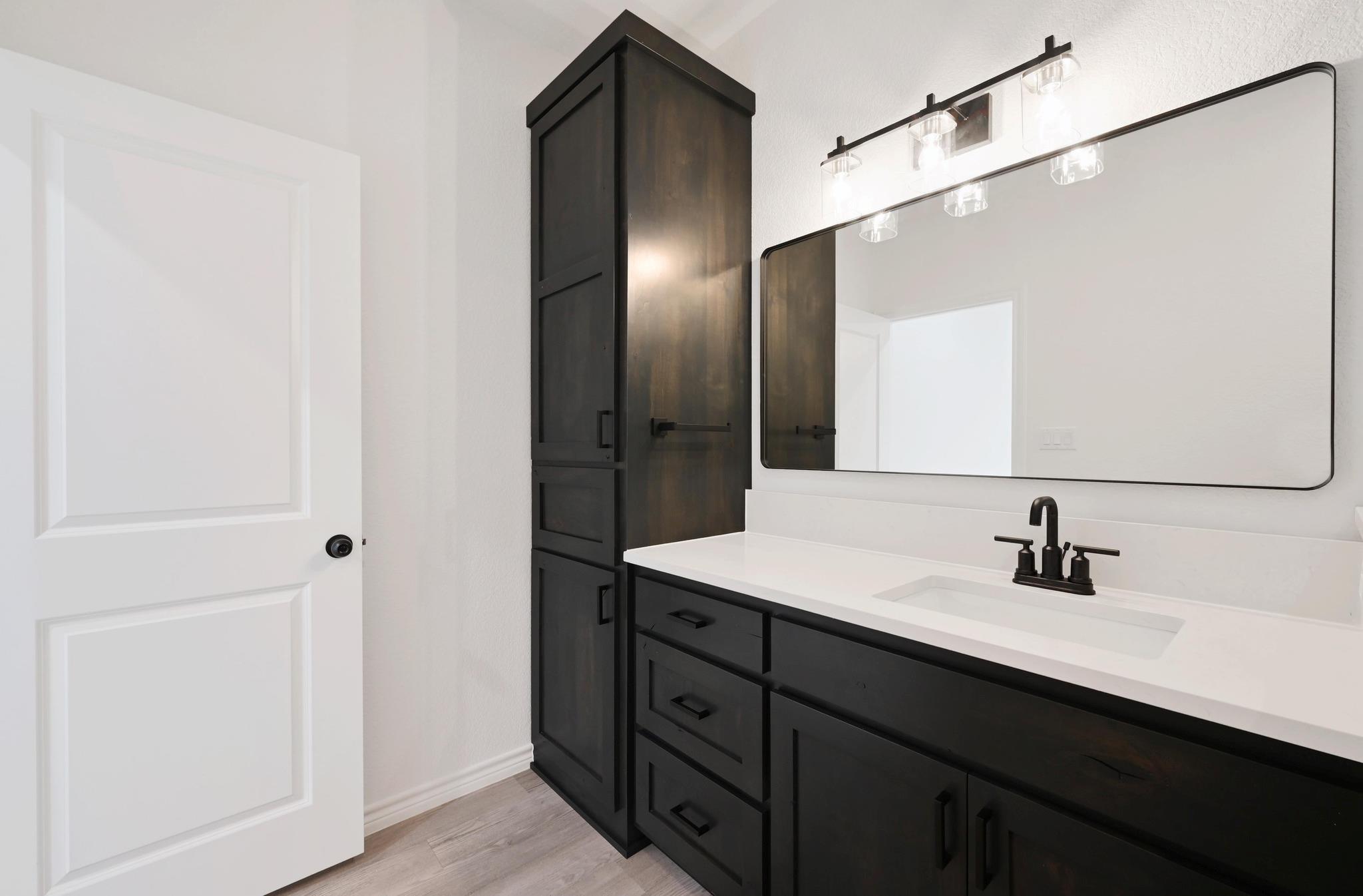 1 Happy Hollow Ln, Wimberley, TX 78676