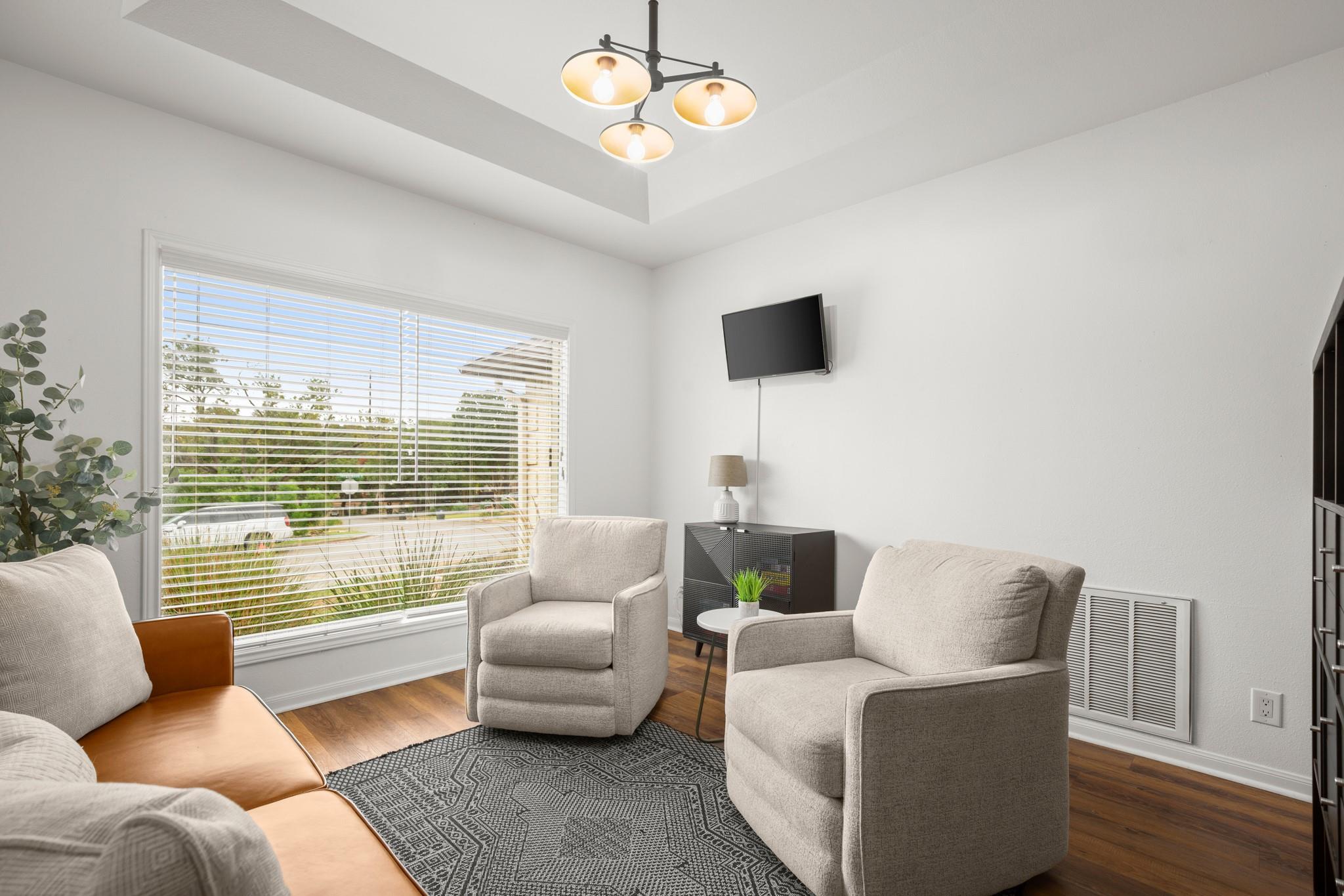 305 E Tanglewood Dr, New Braunfels, TX 78130