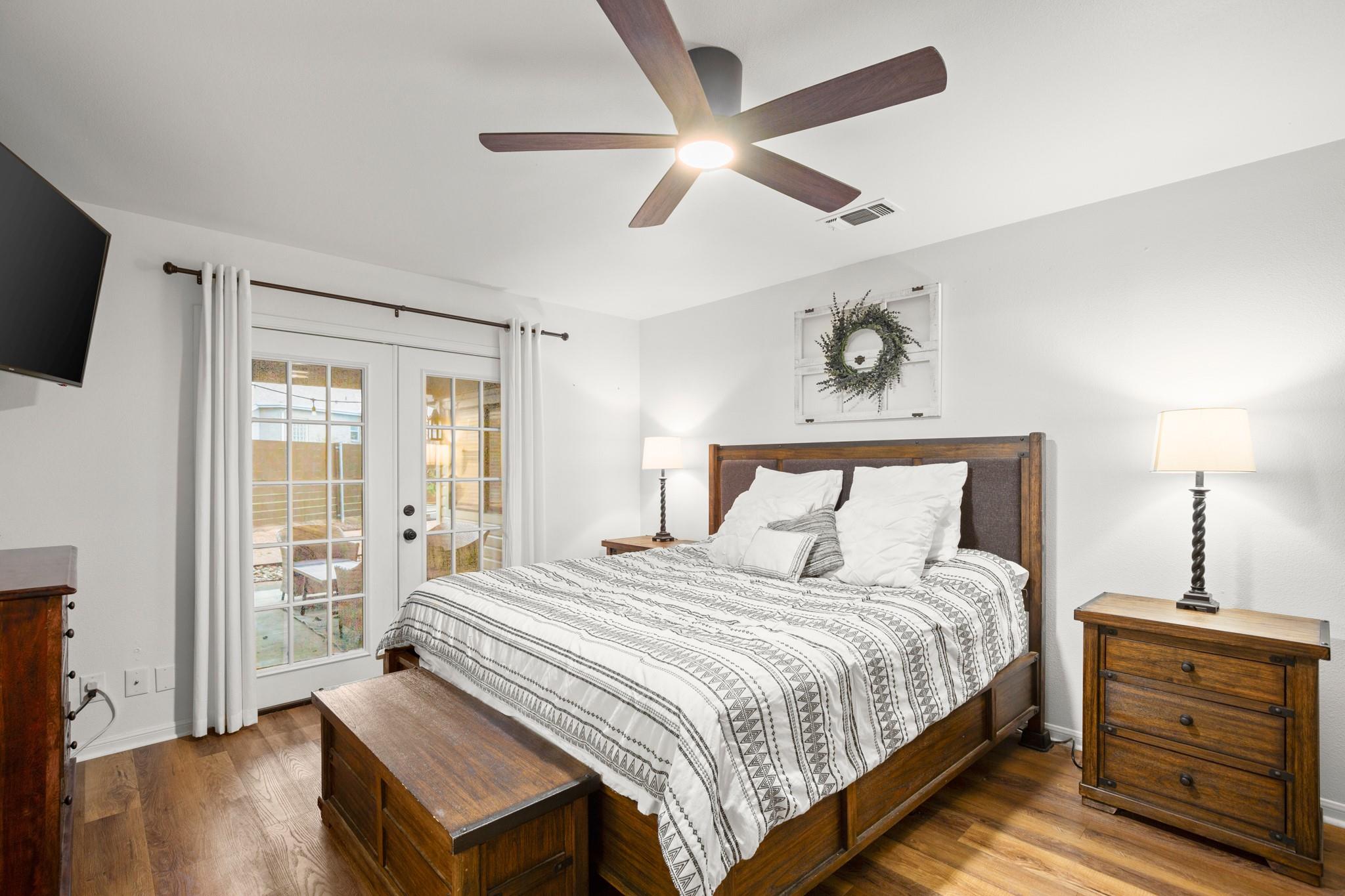 305 E Tanglewood Dr, New Braunfels, TX 78130