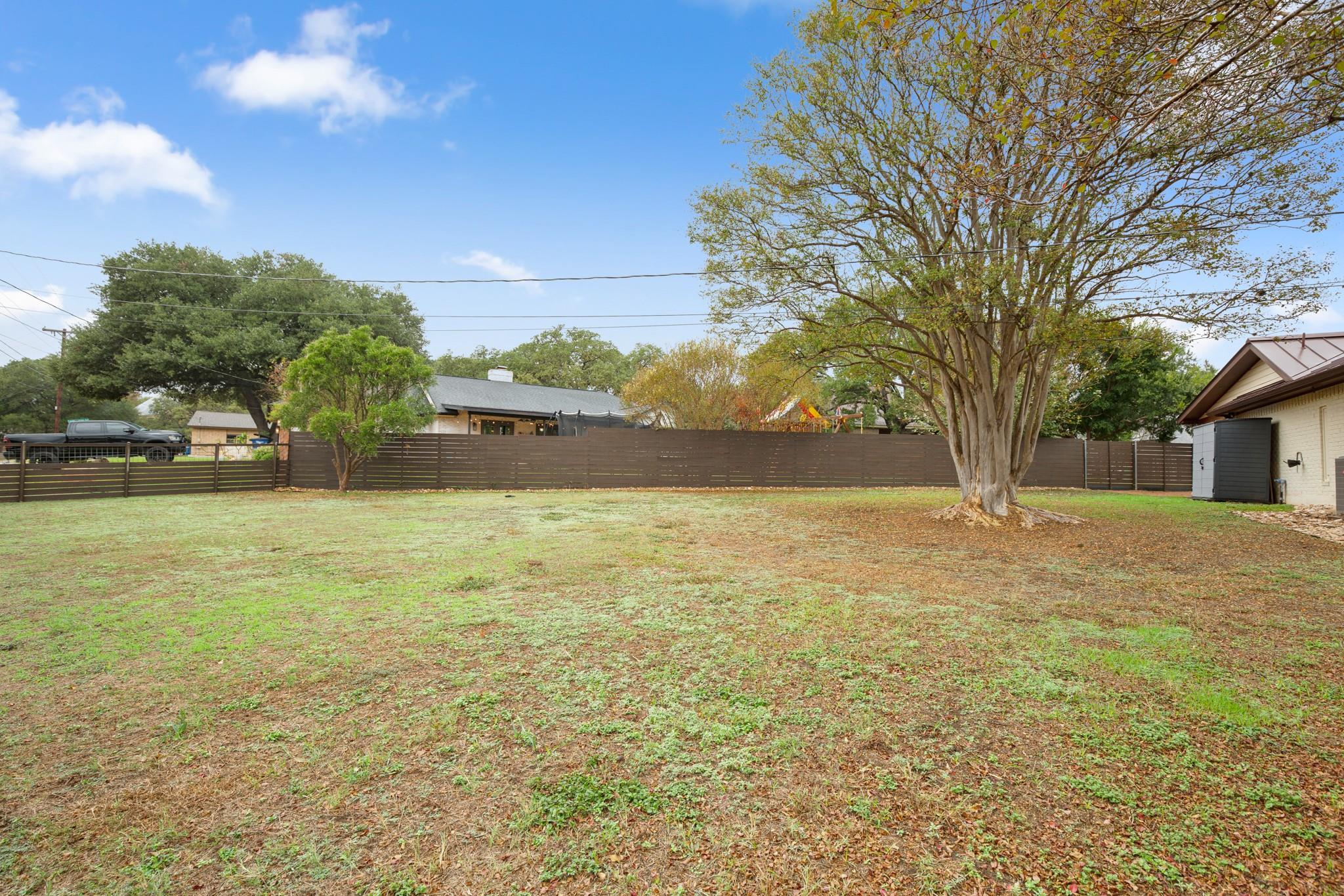 305 E Tanglewood Dr, New Braunfels, TX 78130