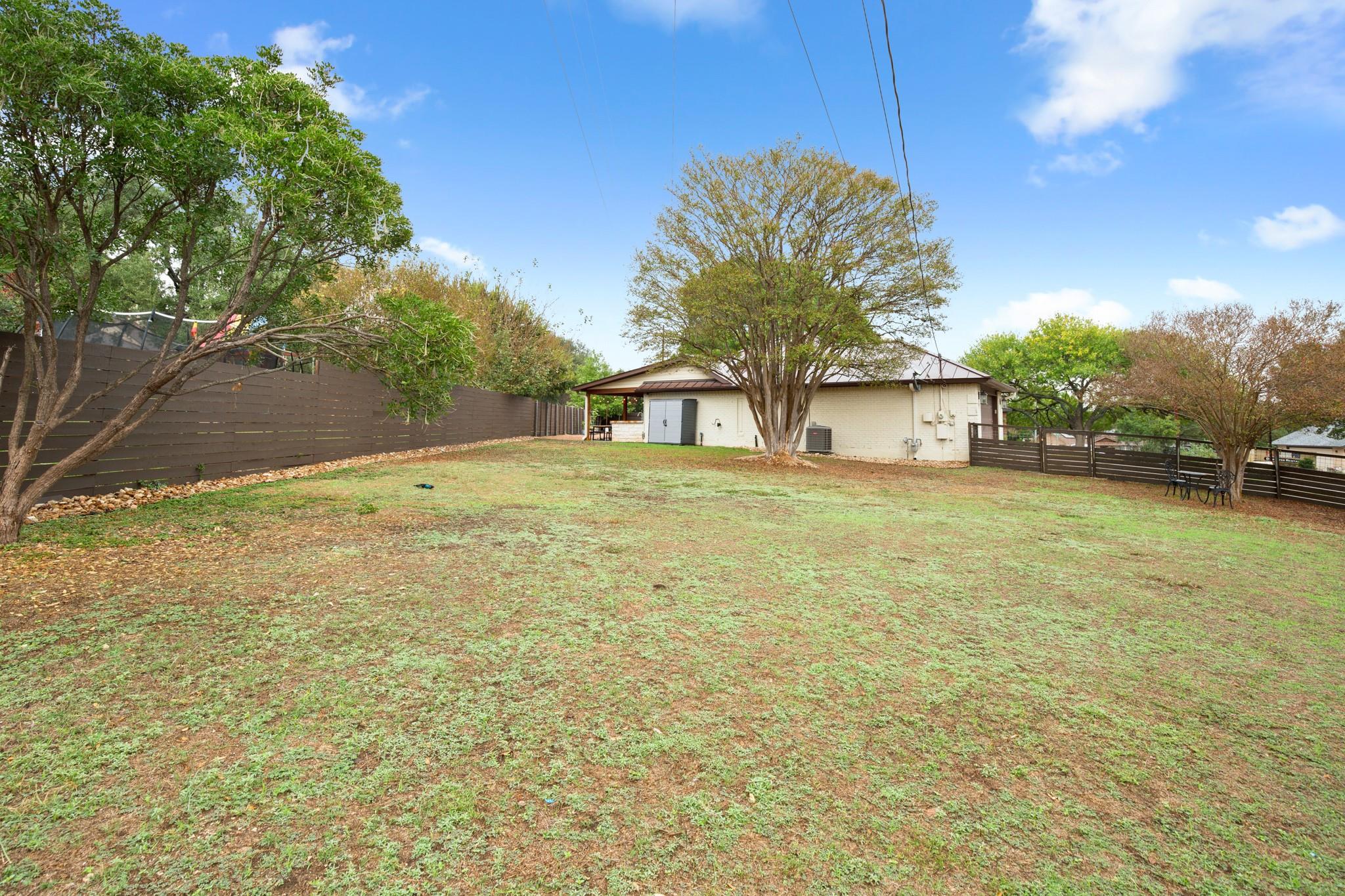 305 E Tanglewood Dr, New Braunfels, TX 78130