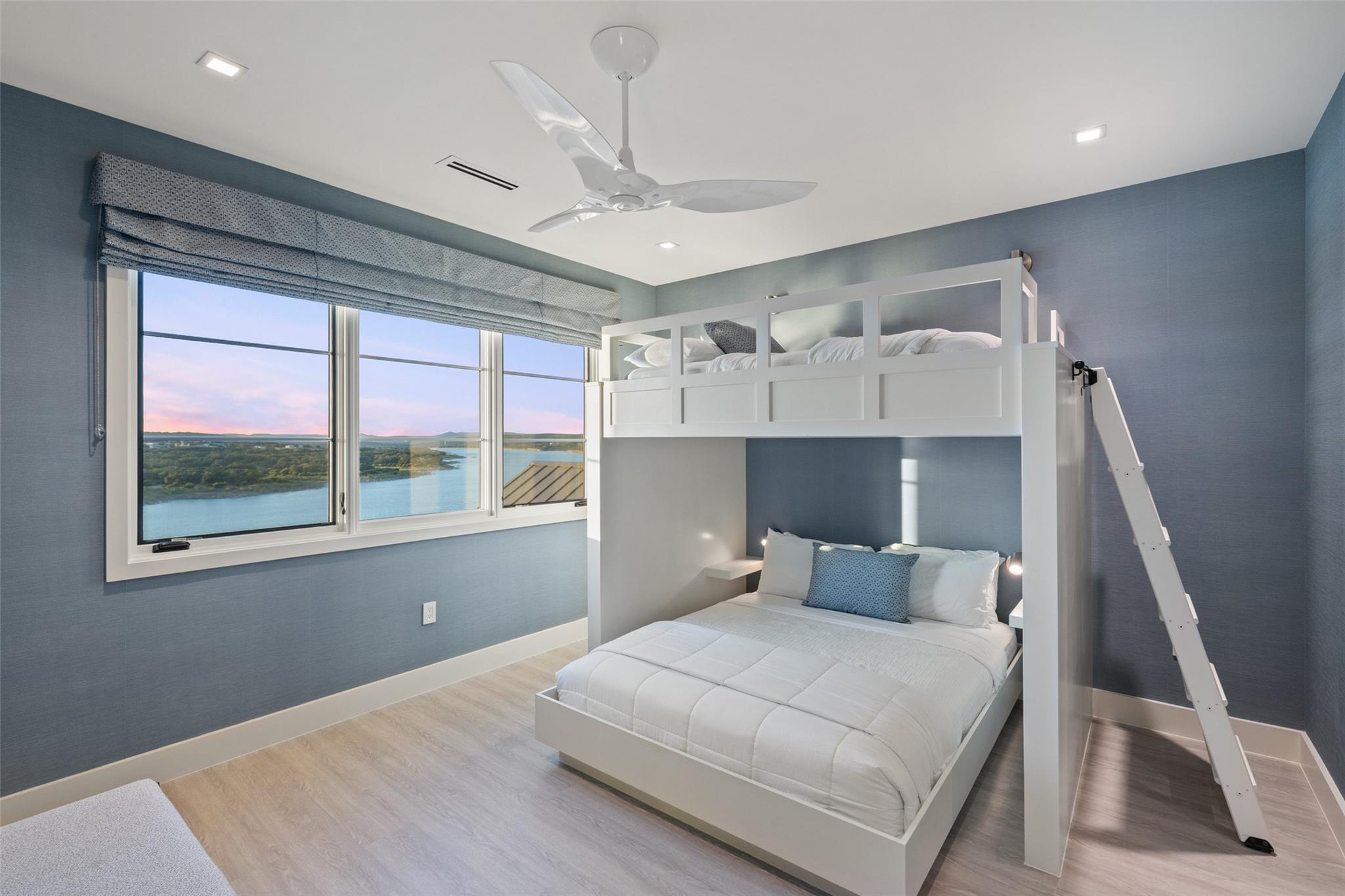 5500 Canyon Oaks Dr, Lago Vista, TX 78645