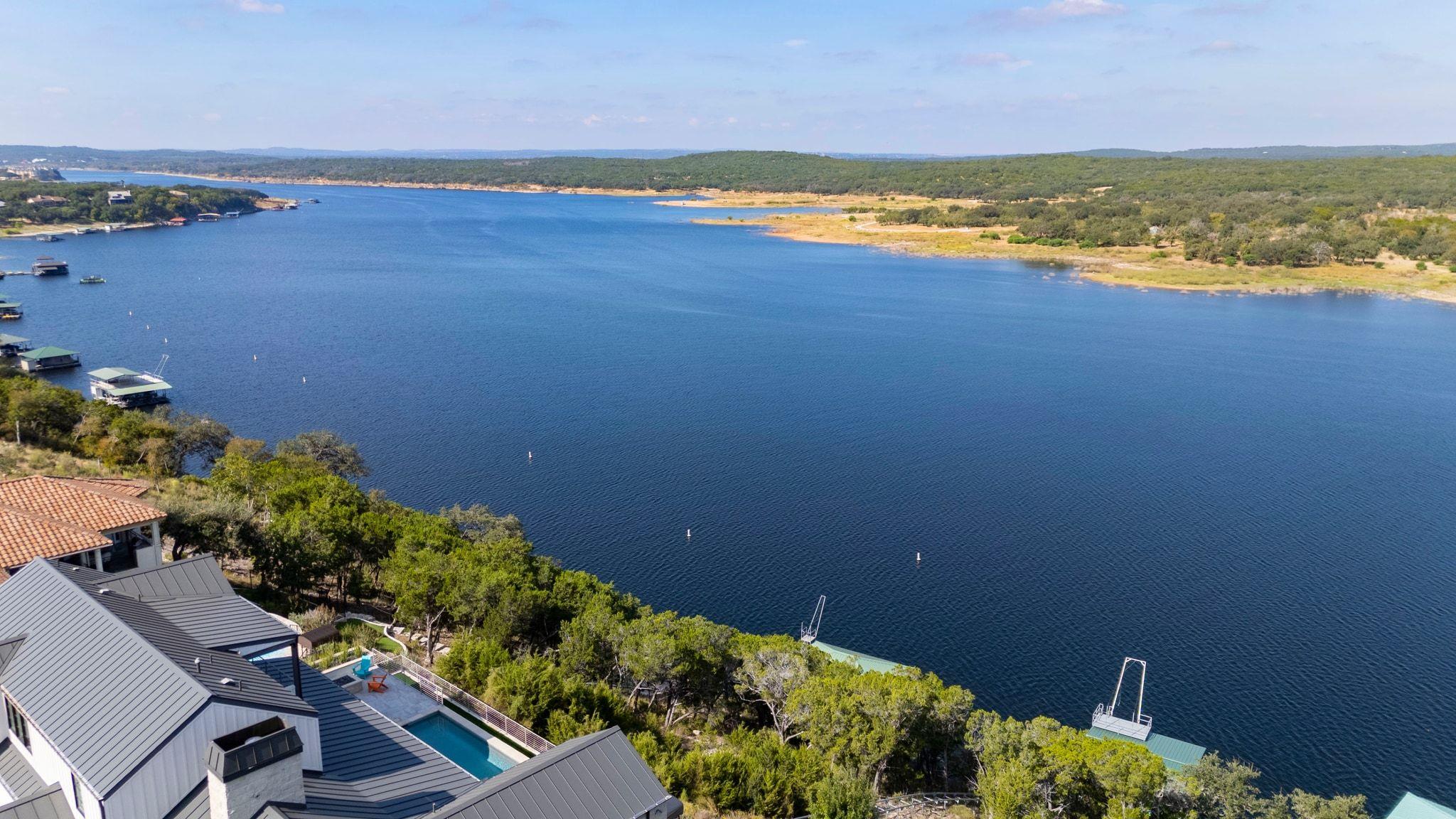 5500 Canyon Oaks Dr, Lago Vista, TX 78645