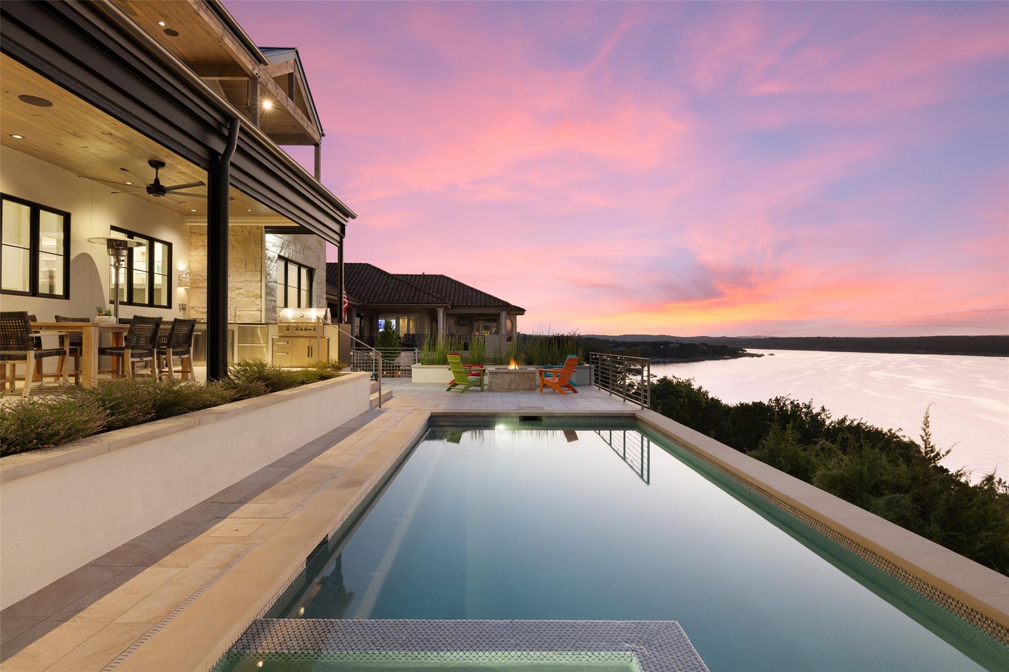 5500 Canyon Oaks Dr, Lago Vista, TX 78645