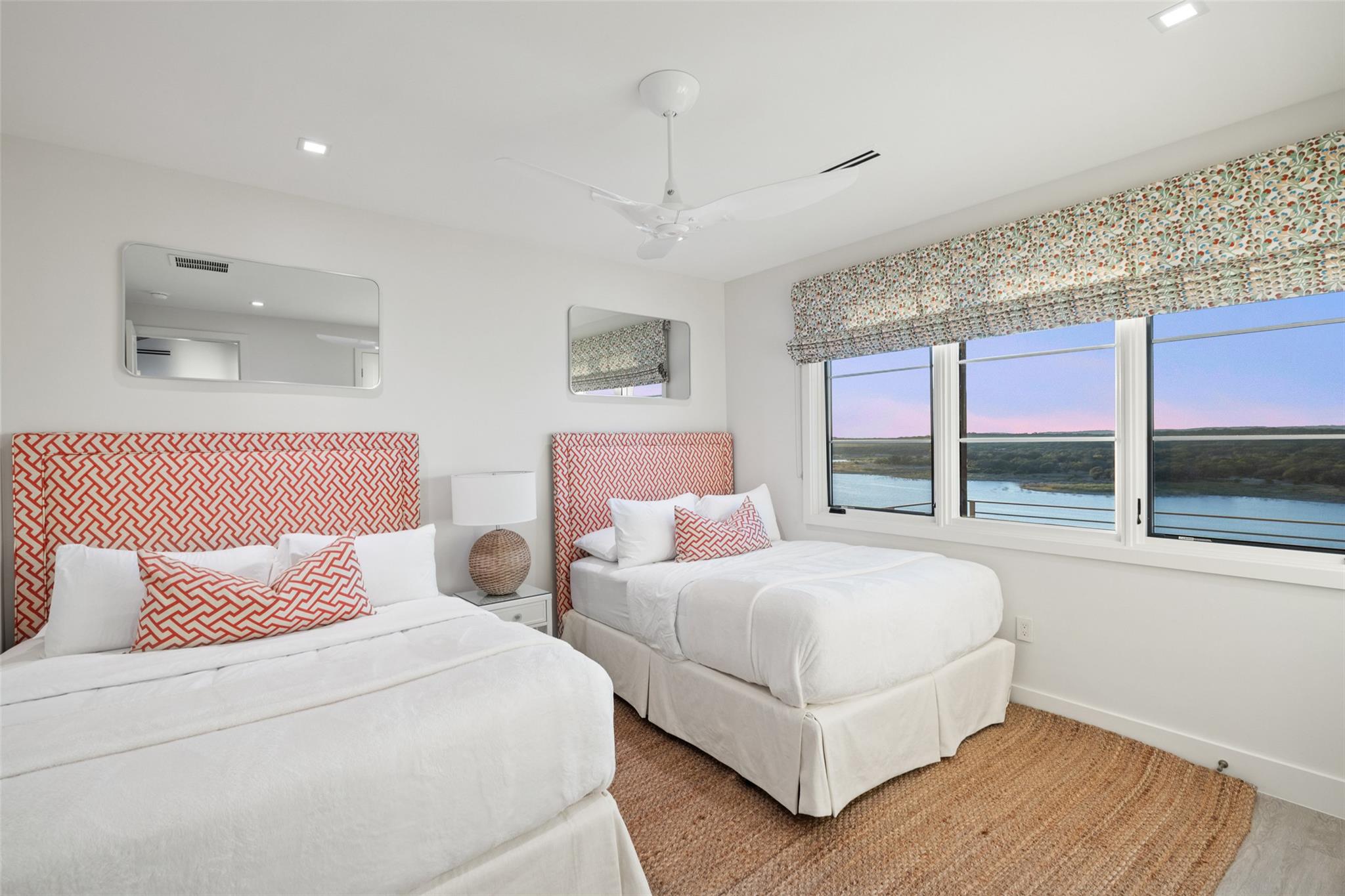 5500 Canyon Oaks Dr, Lago Vista, TX 78645