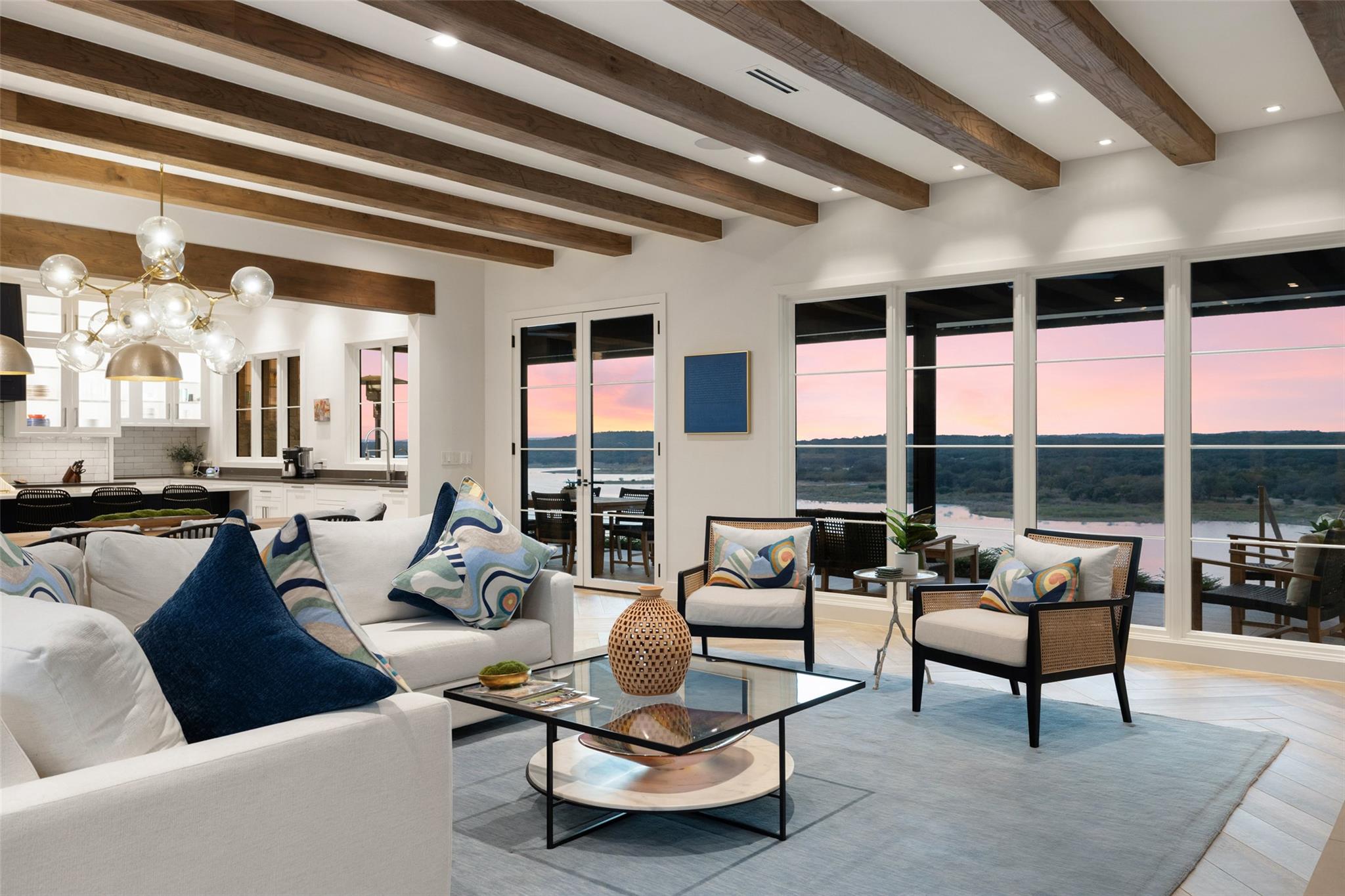 5500 Canyon Oaks Dr, Lago Vista, TX 78645