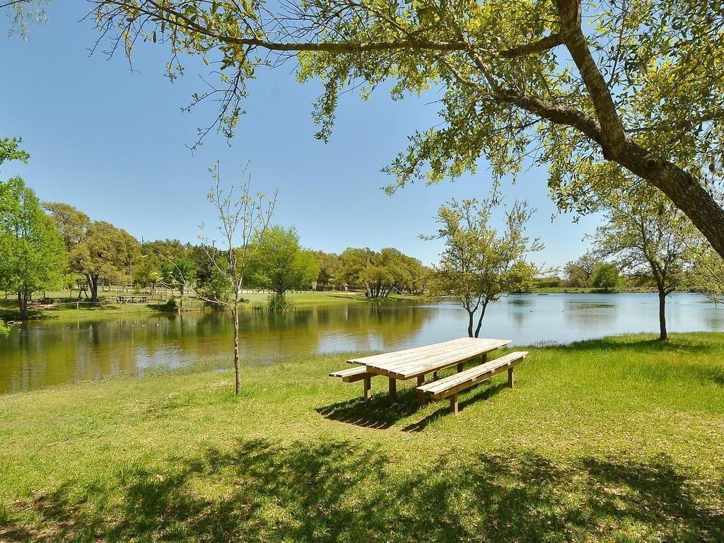 17215 Oak Cliff Cir, Dripping Springs, TX 78620