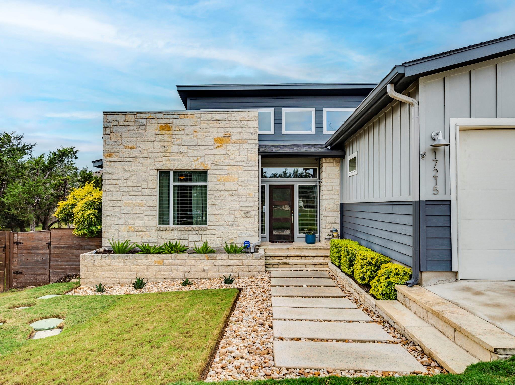 17215 Oak Cliff Cir, Dripping Springs, TX 78620