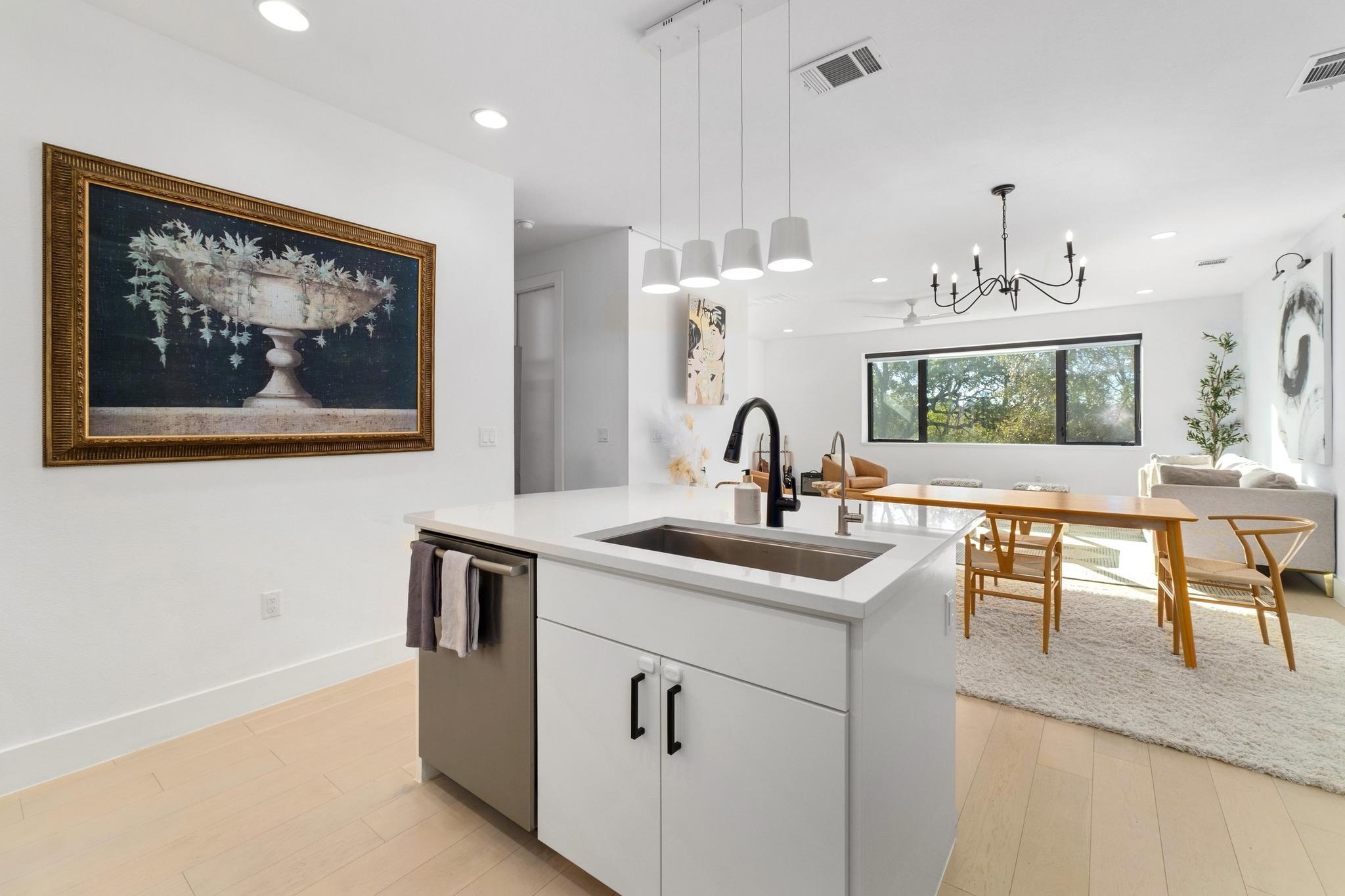 3406 E 17th St # 4, Austin, TX 78721