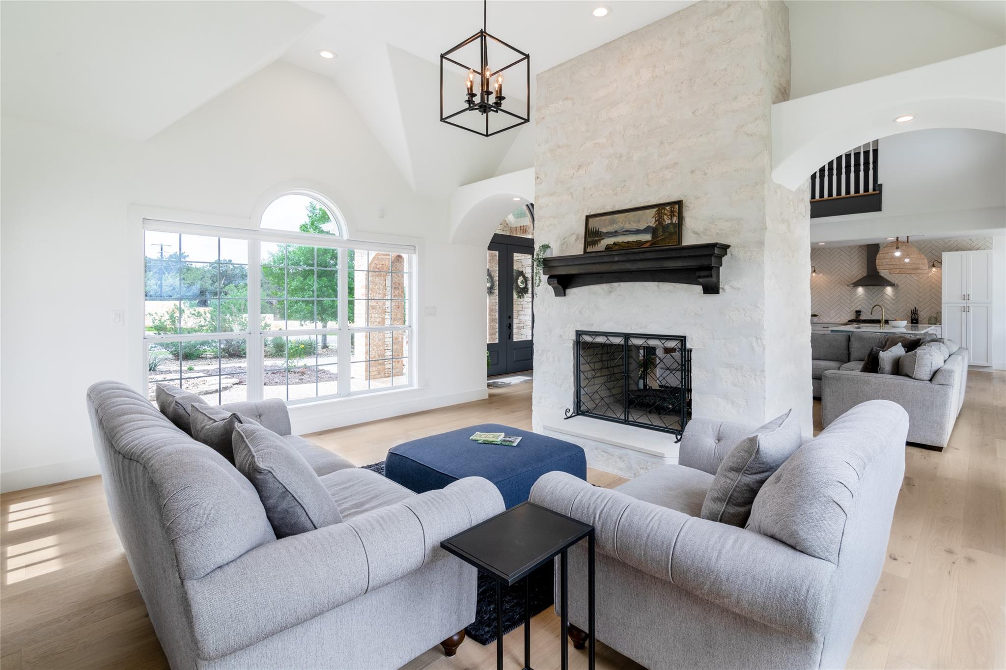 31 W VALLEY SPRINGS Rd, Wimberley, TX 78676