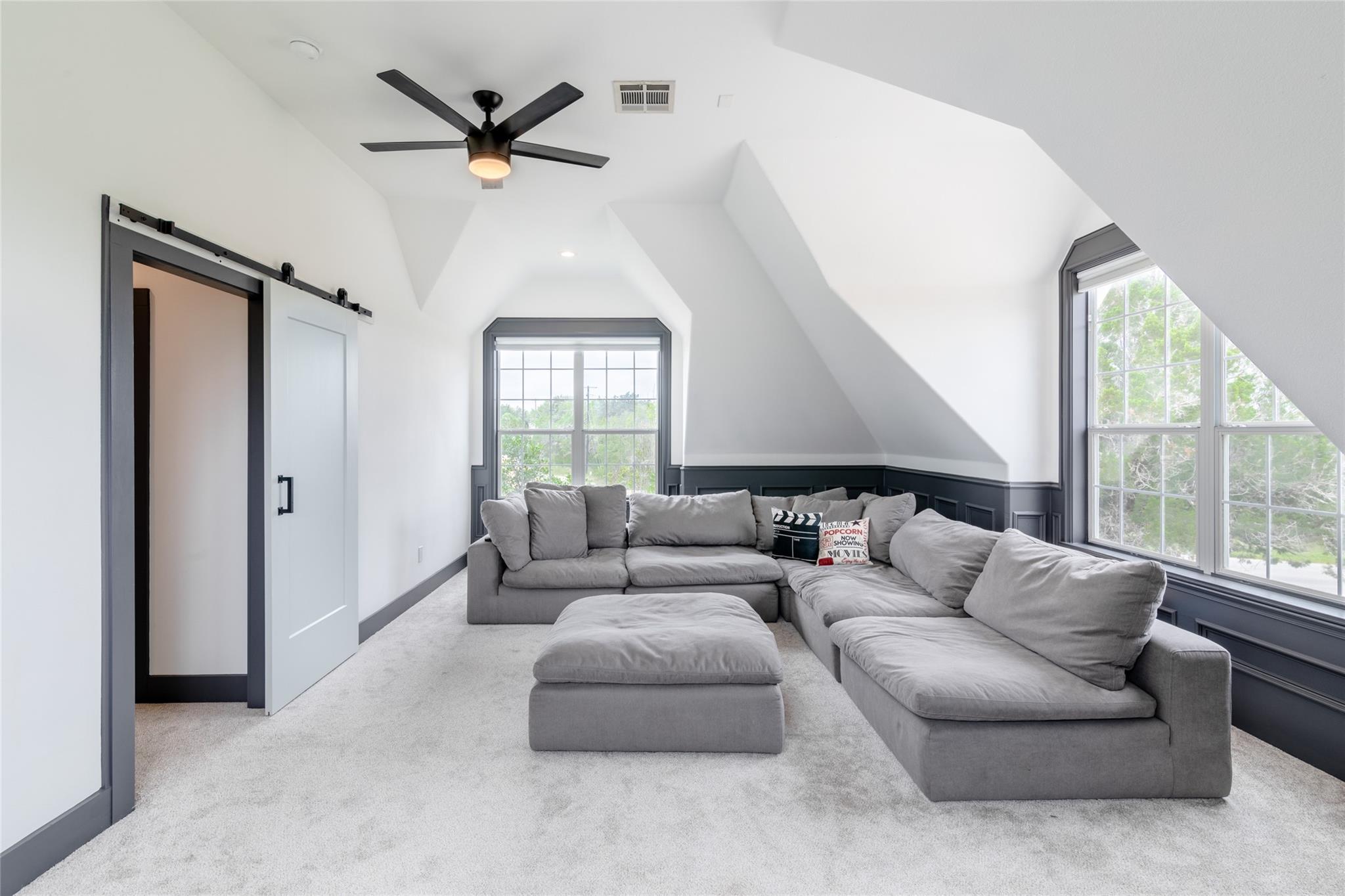 31 W VALLEY SPRINGS Rd, Wimberley, TX 78676