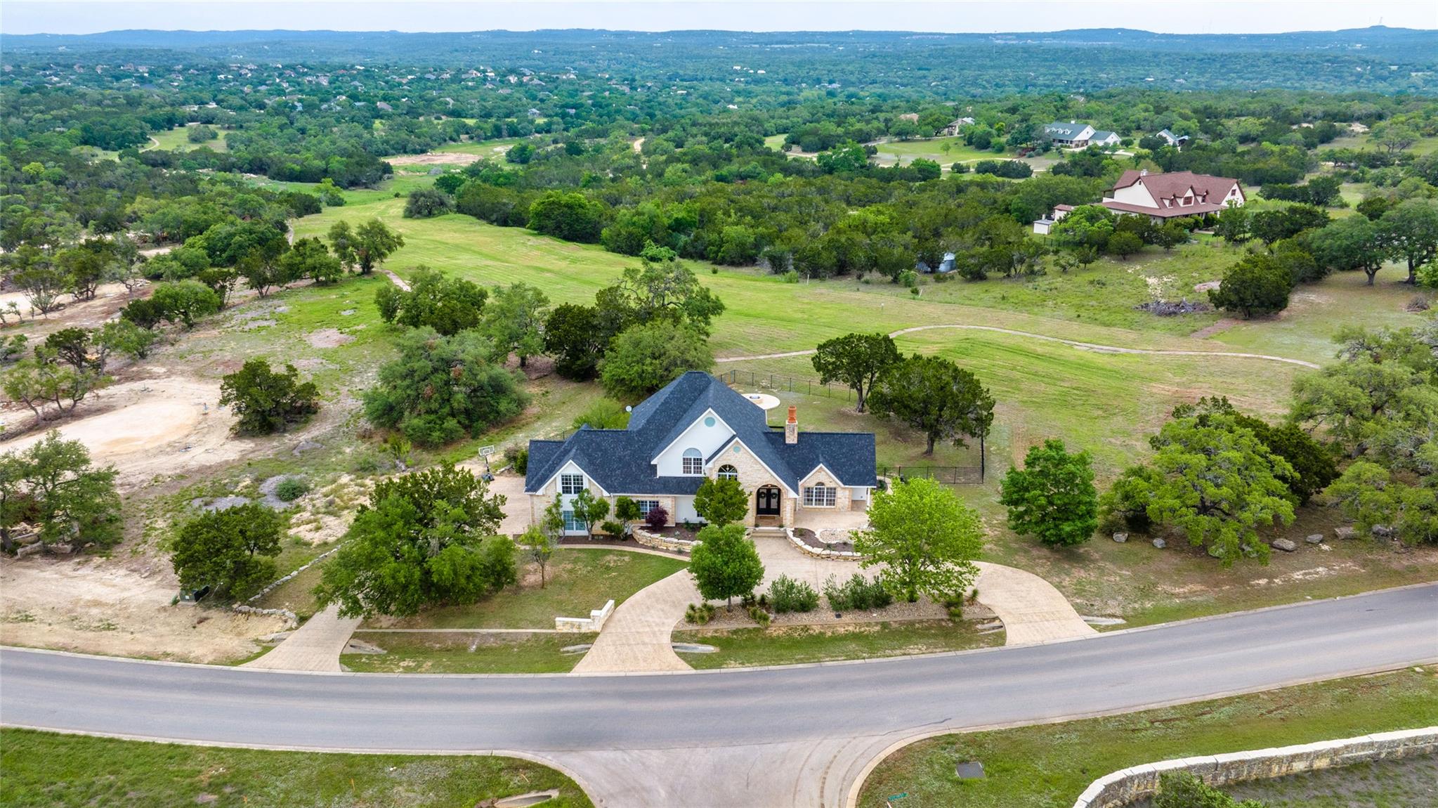 31 W VALLEY SPRINGS Rd, Wimberley, TX 78676