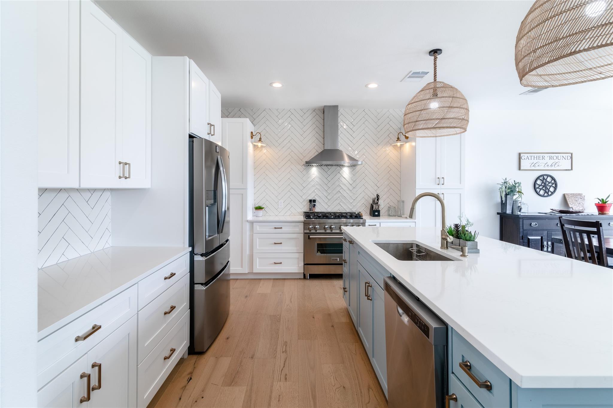 31 W VALLEY SPRINGS Rd, Wimberley, TX 78676