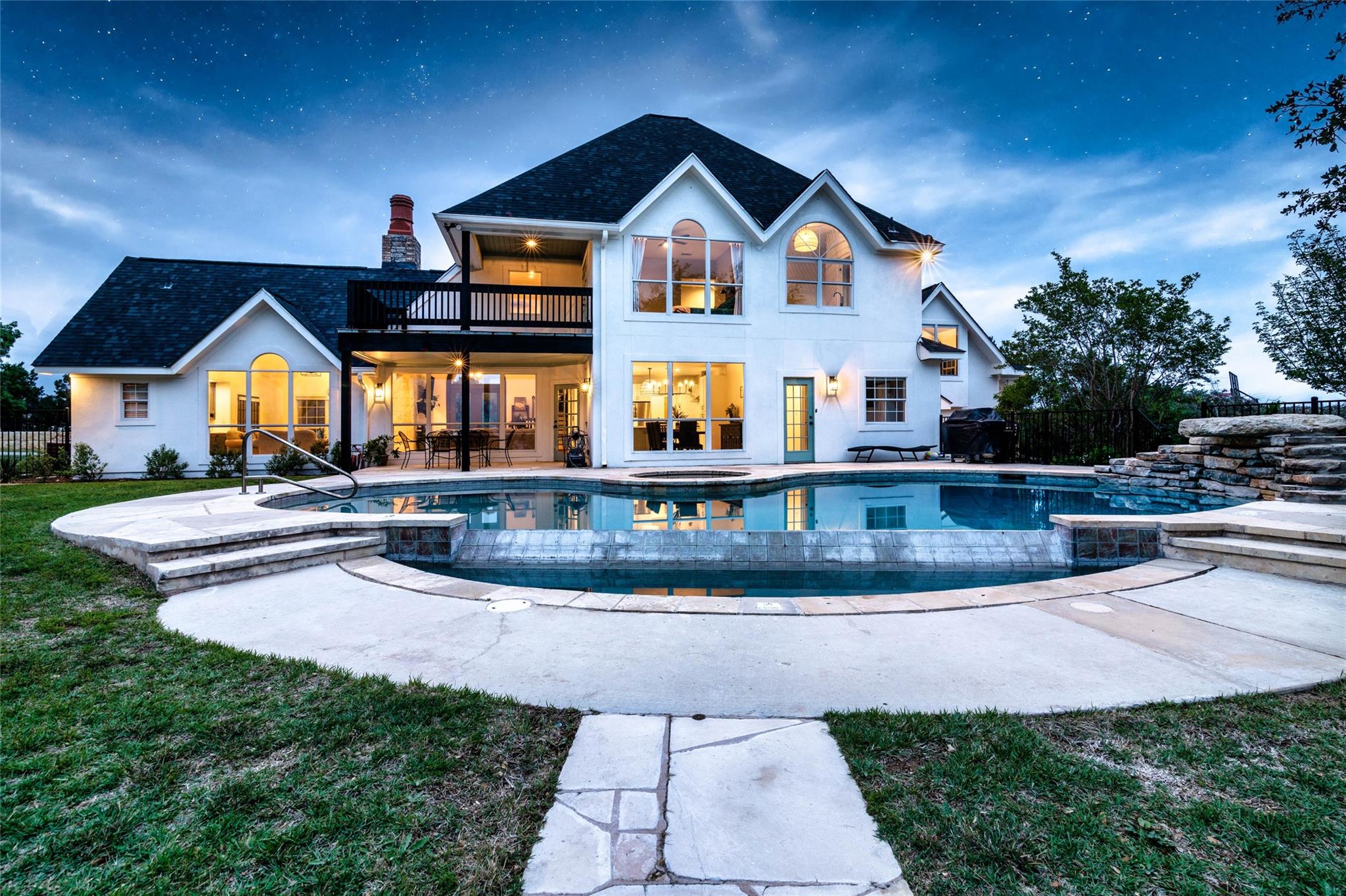 31 W VALLEY SPRINGS Rd, Wimberley, TX 78676