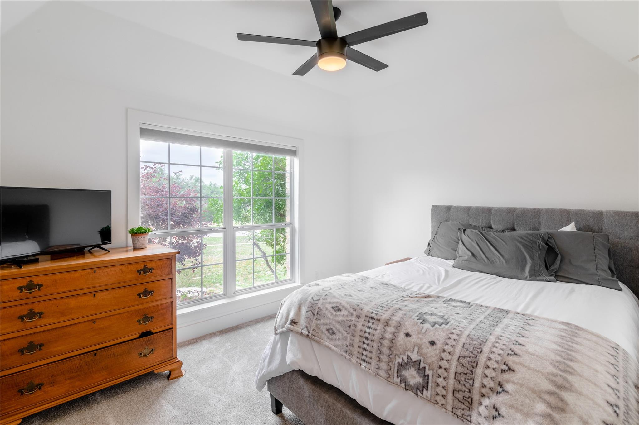 31 W VALLEY SPRINGS Rd, Wimberley, TX 78676