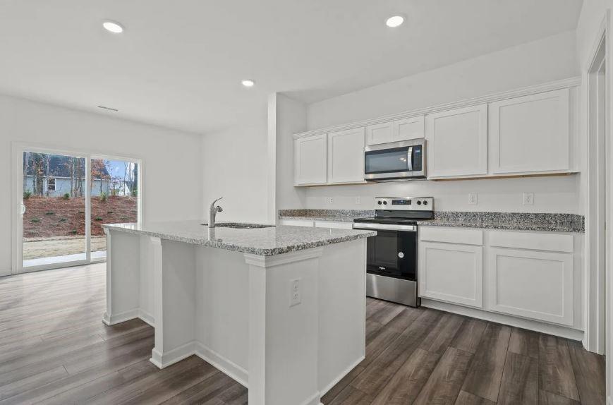 504 Wedemeyer St, Taylor, TX 76574