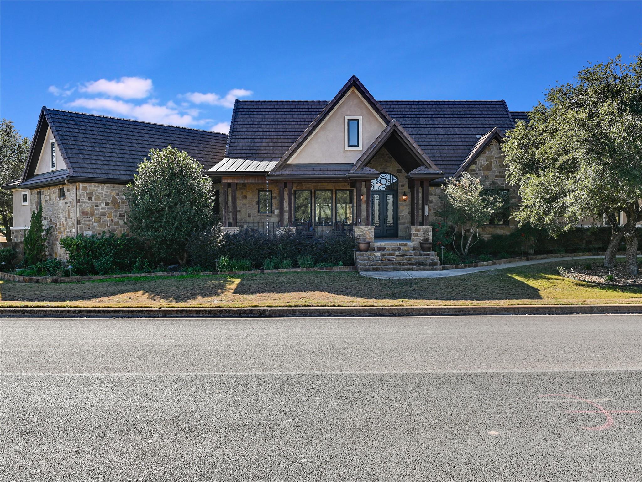 26505 Masters Pkwy, Spicewood, TX 78669