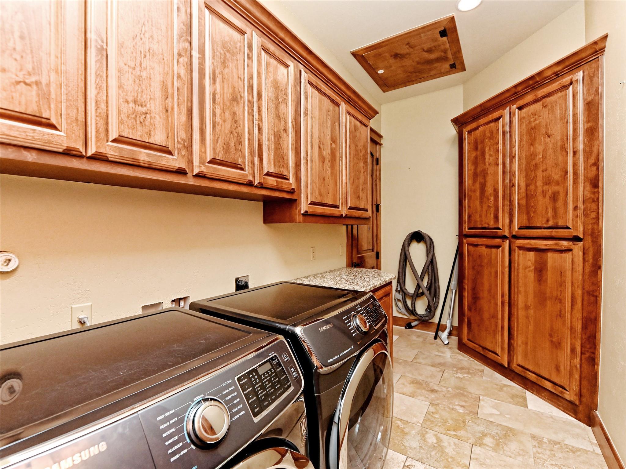 26505 Masters Pkwy, Spicewood, TX 78669