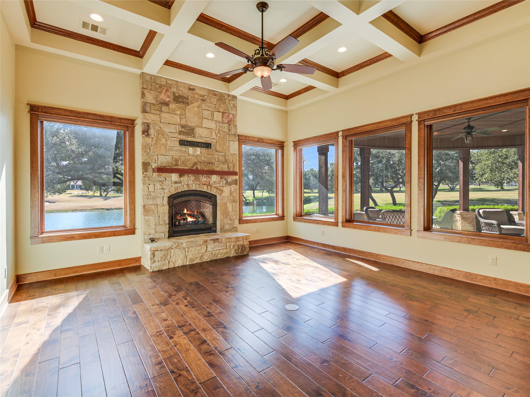 26505 Masters Pkwy, Spicewood, TX 78669