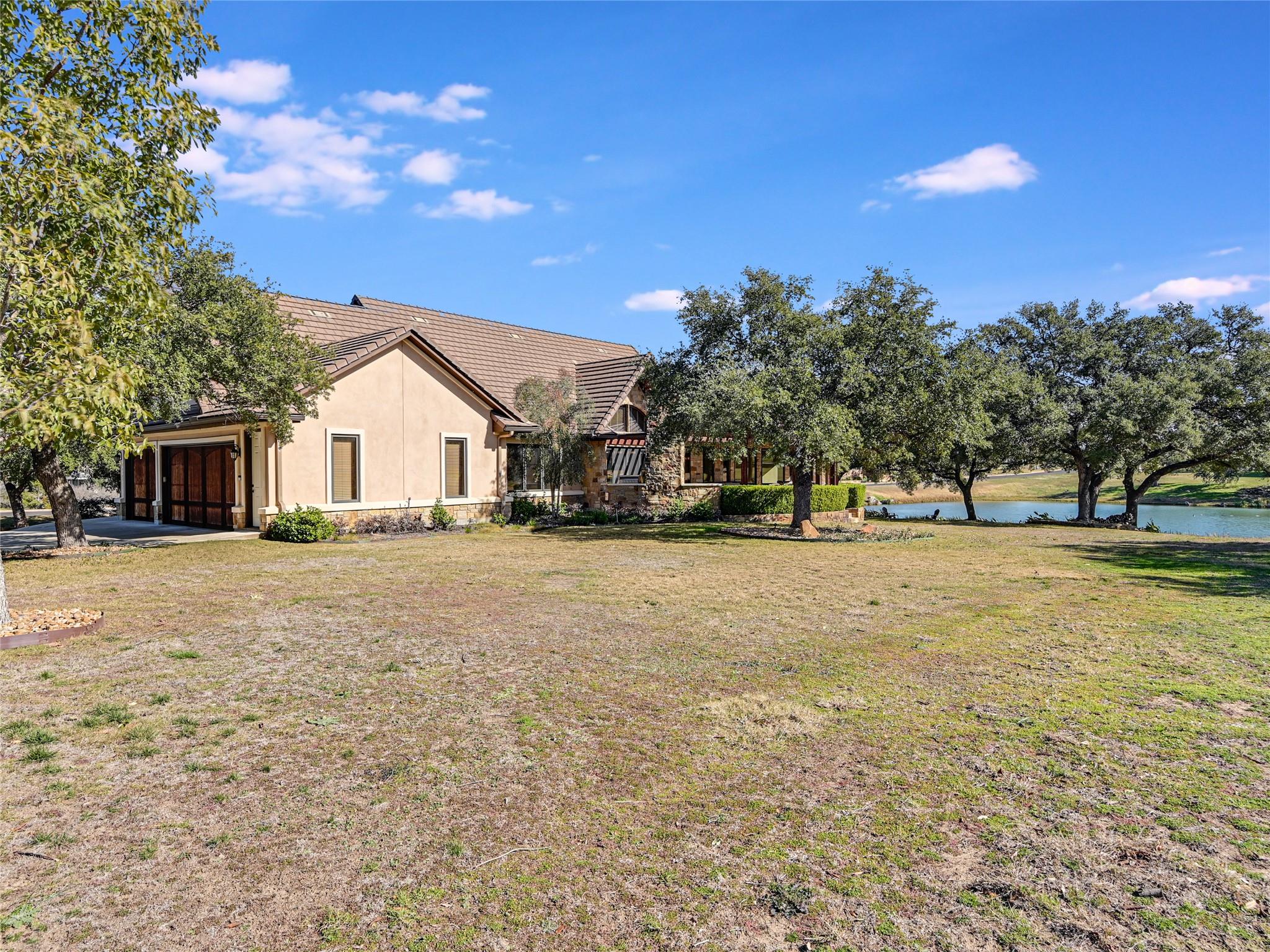 26505 Masters Pkwy, Spicewood, TX 78669