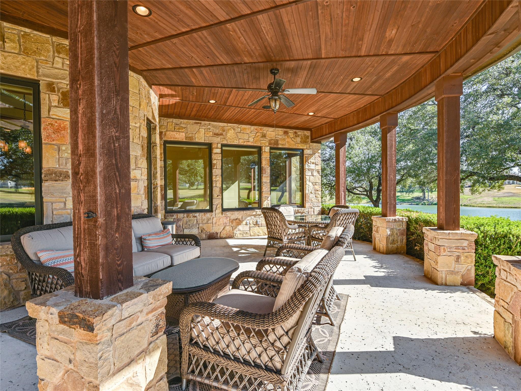 26505 Masters Pkwy, Spicewood, TX 78669