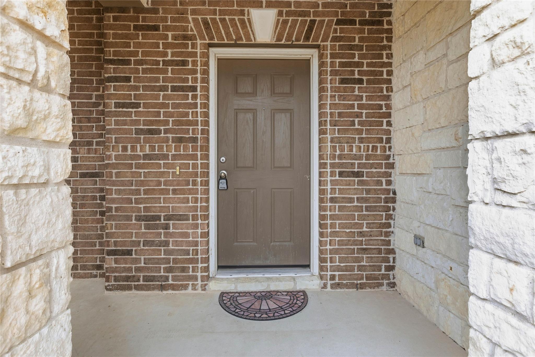 605 Saul St, Hutto, TX 78634