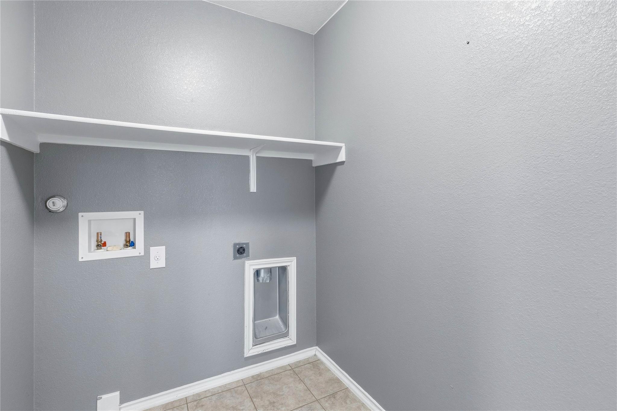 605 Saul St, Hutto, TX 78634