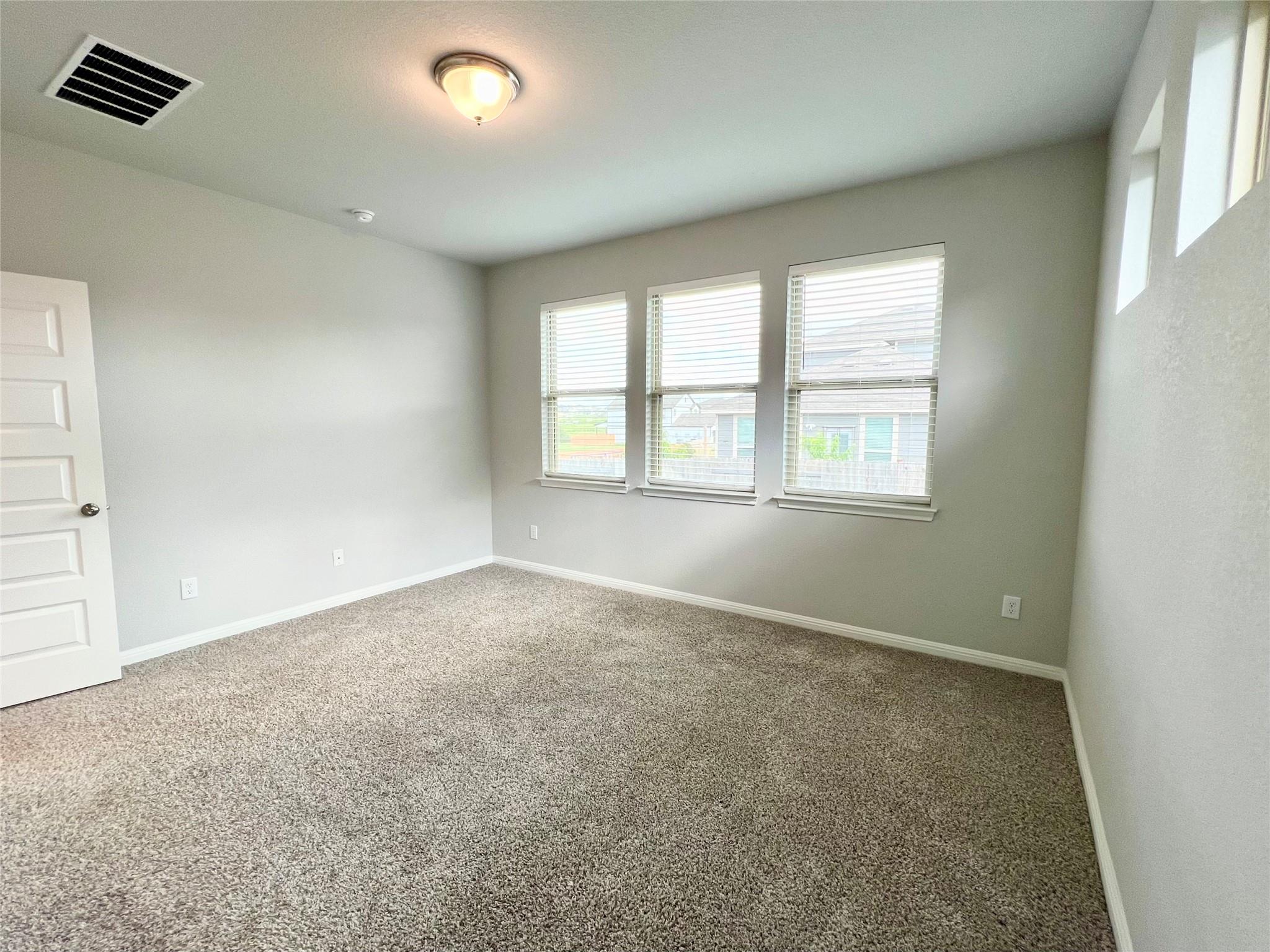 256 Wild Wind Trl, Jarrell, TX 76537