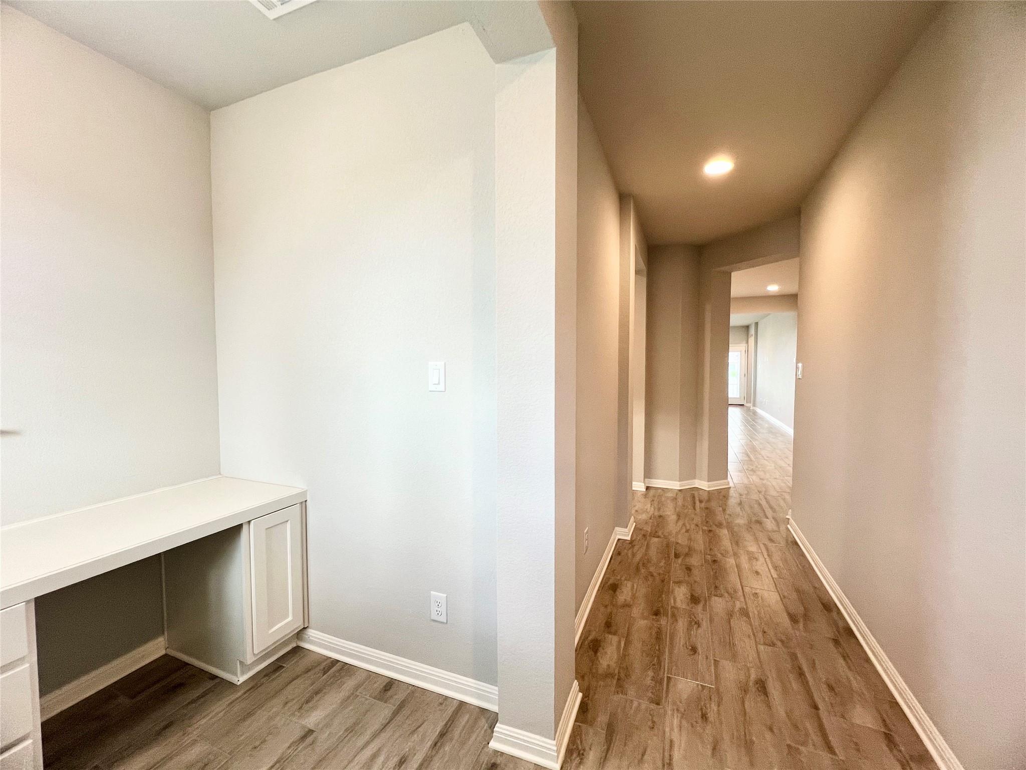 256 Wild Wind Trl, Jarrell, TX 76537