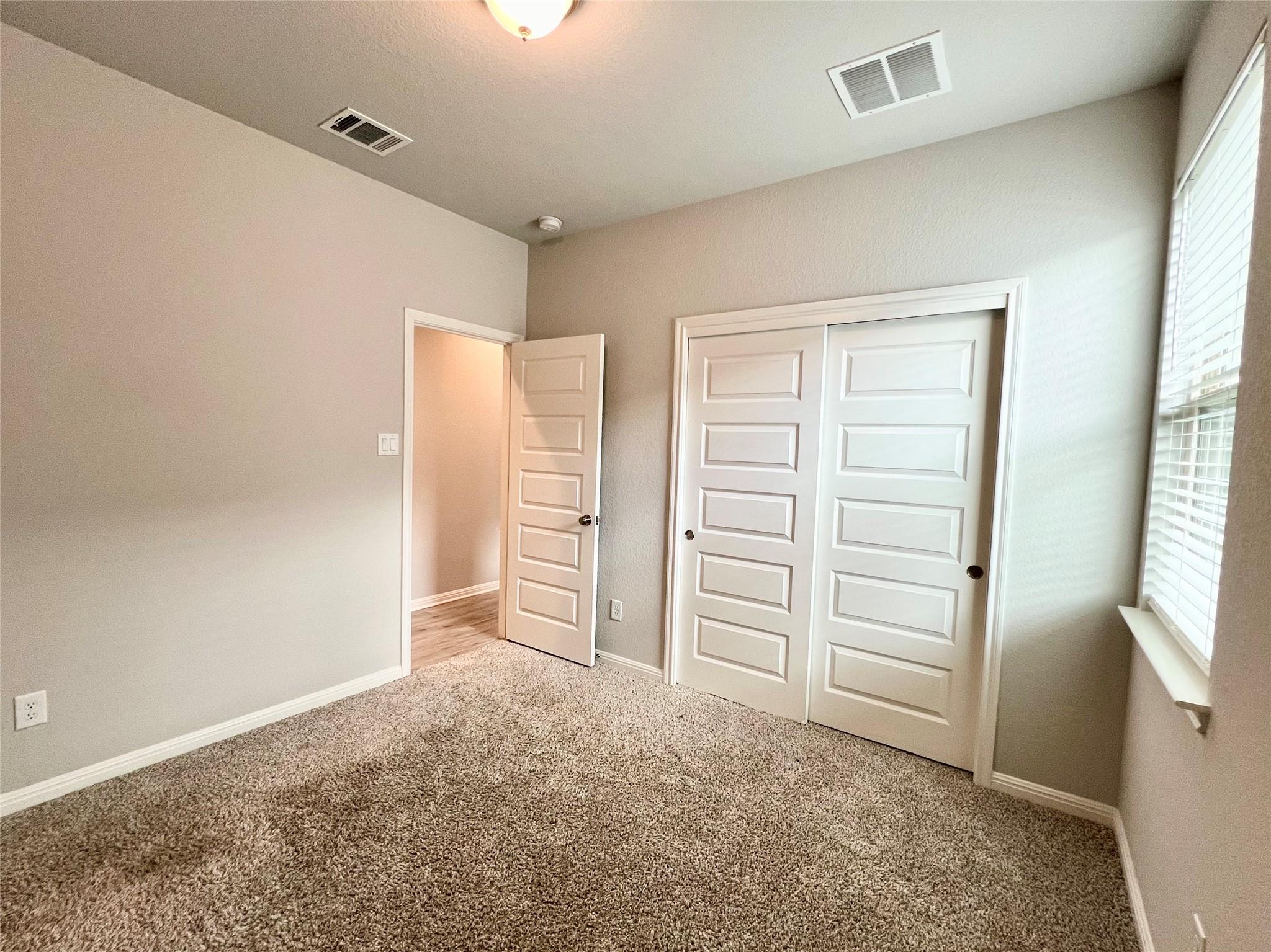 256 Wild Wind Trl, Jarrell, TX 76537