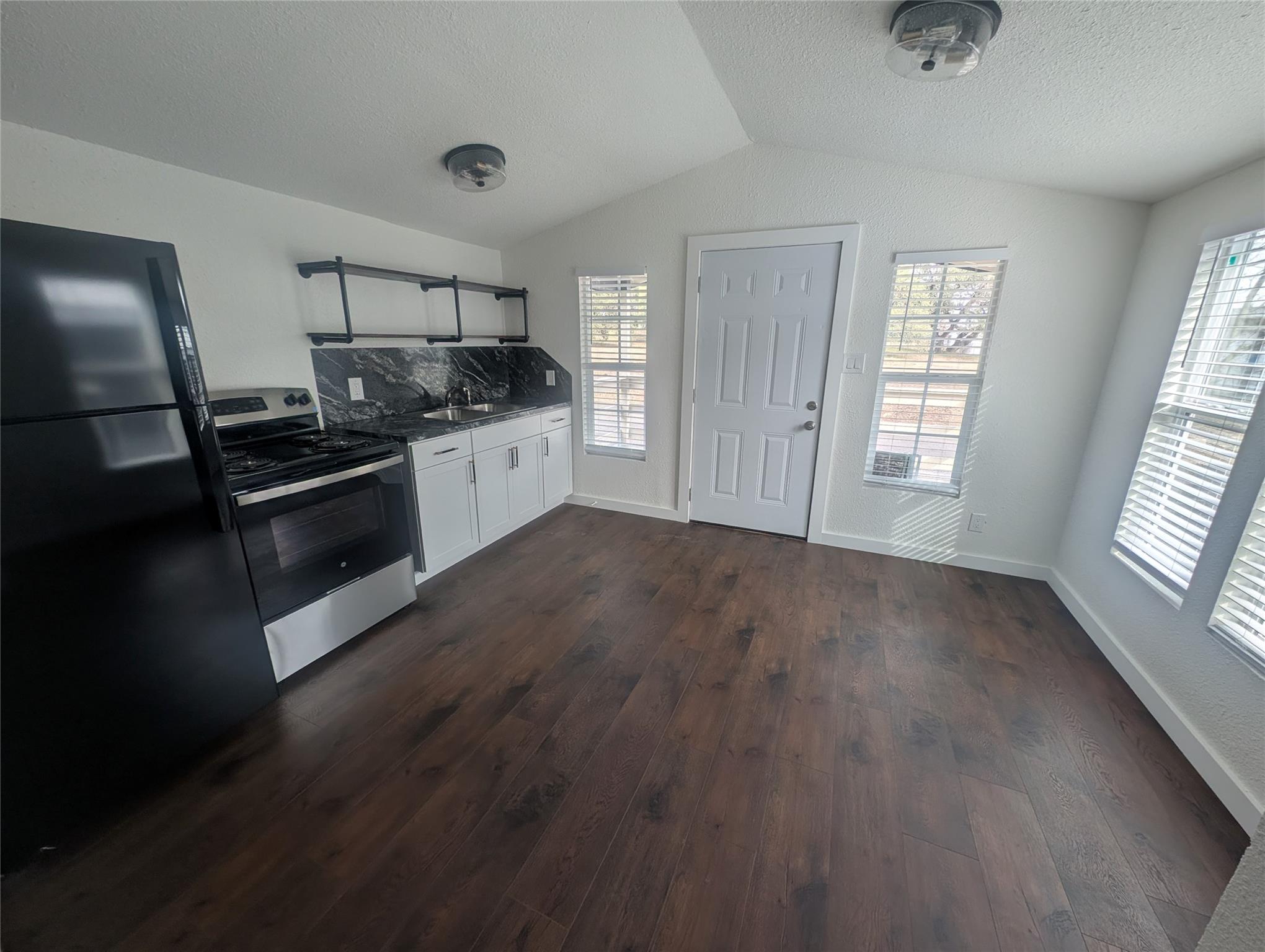 3019 E 12th St, Austin, TX 78702