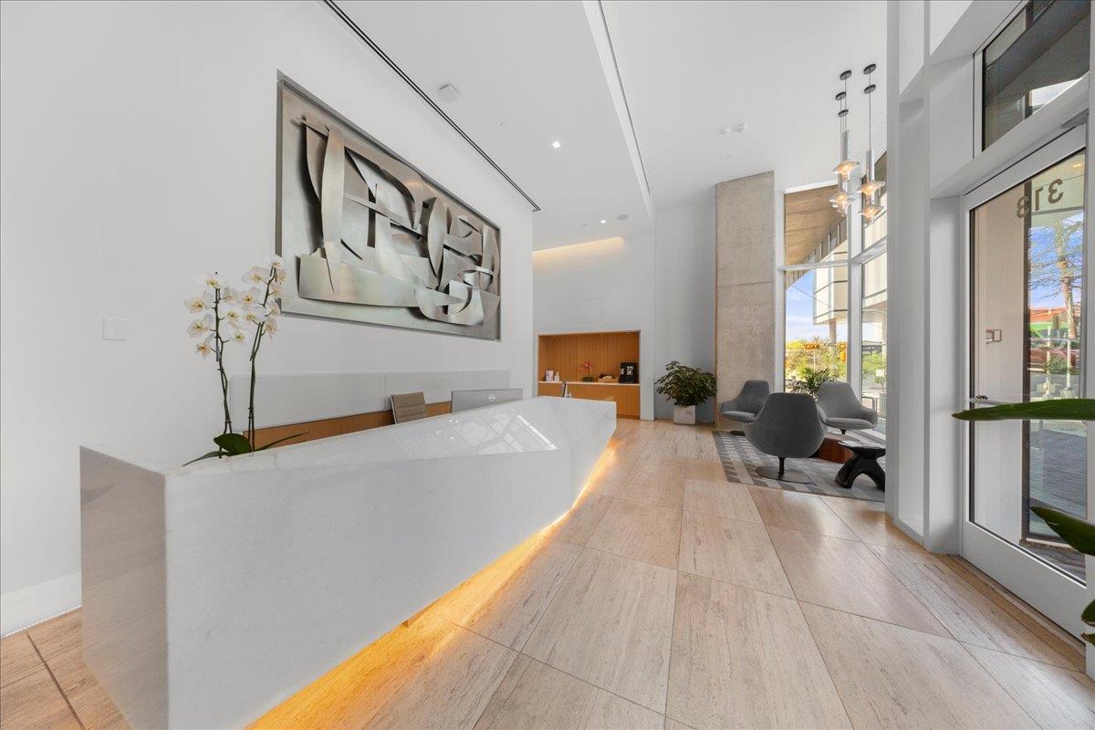 313 W 17th St # 2405, Austin, TX 78701