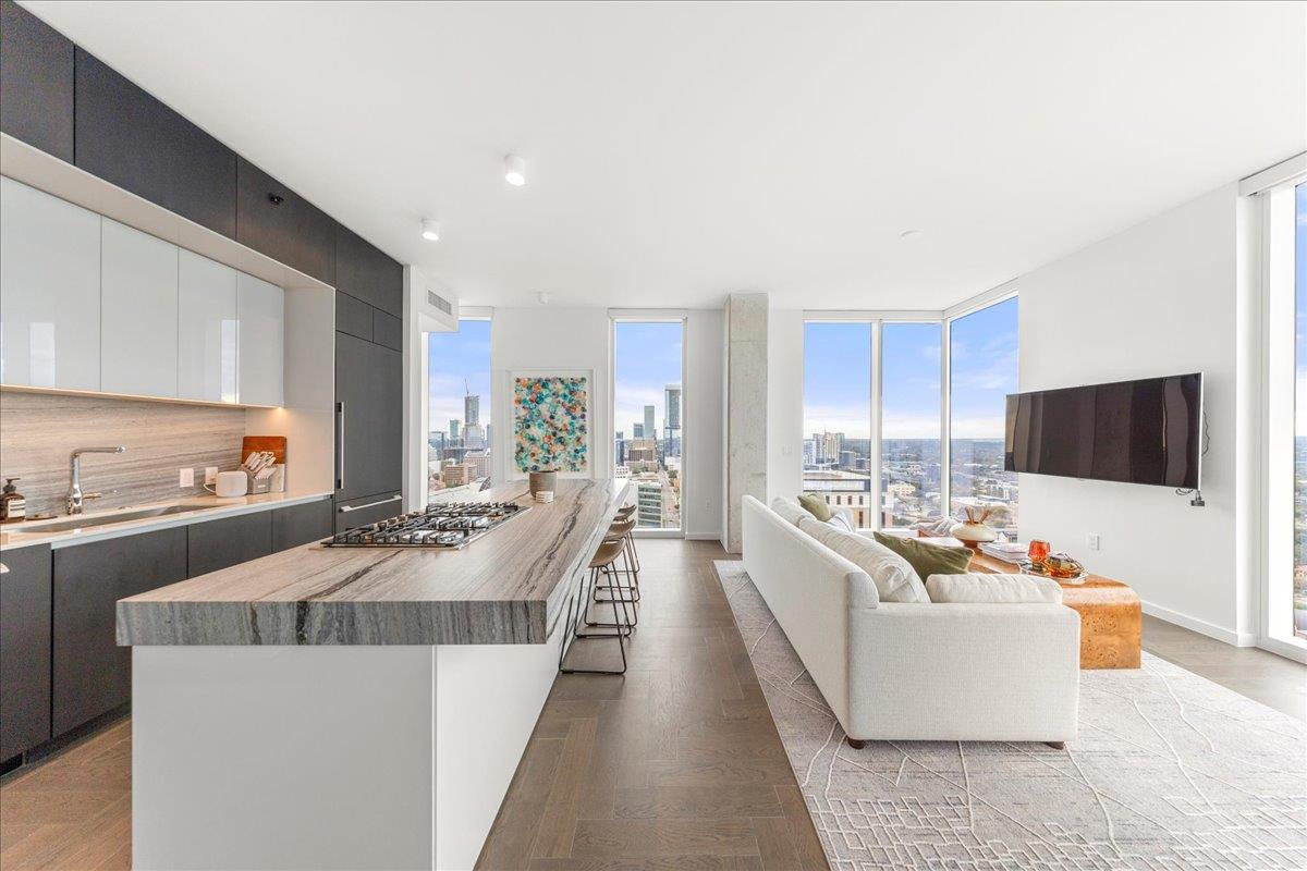 313 W 17th St # 2405, Austin, TX 78701