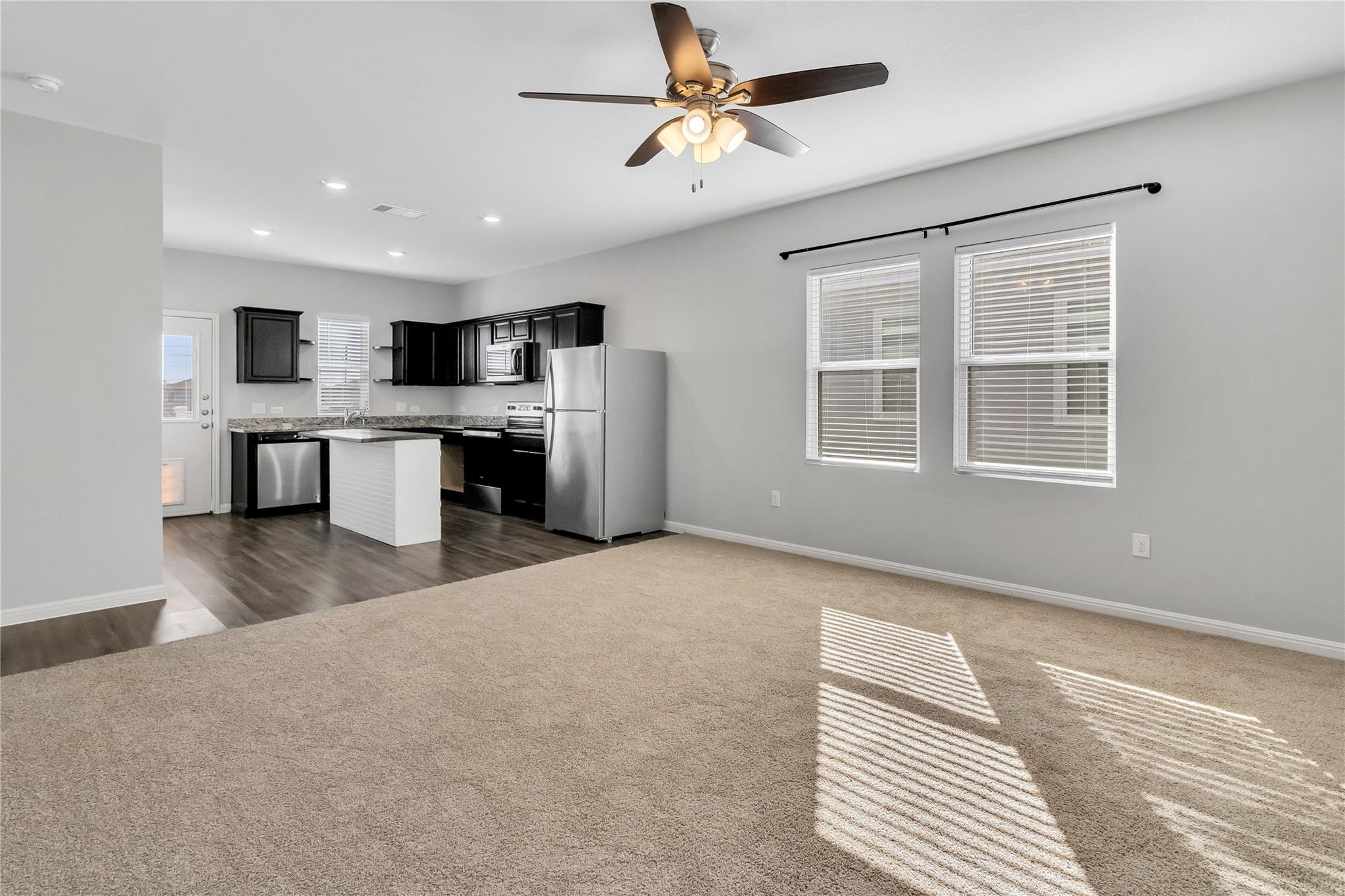 105 Bell Rings Dr, Jarrell, TX 76537