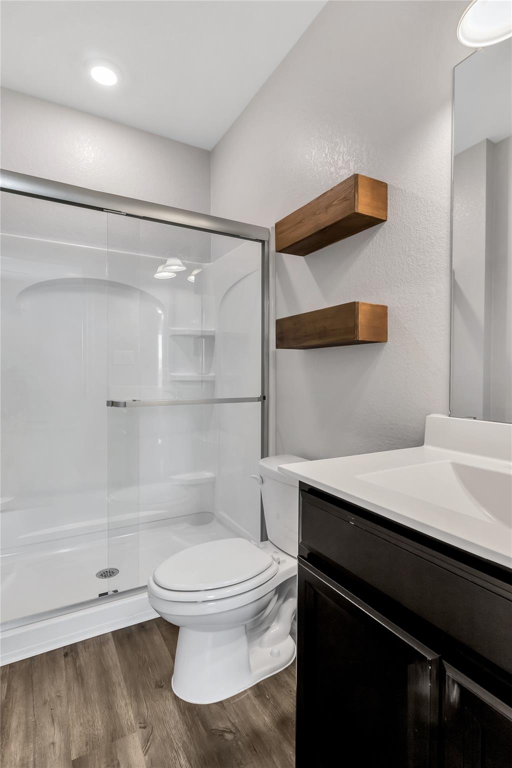 105 Bell Rings Dr, Jarrell, TX 76537