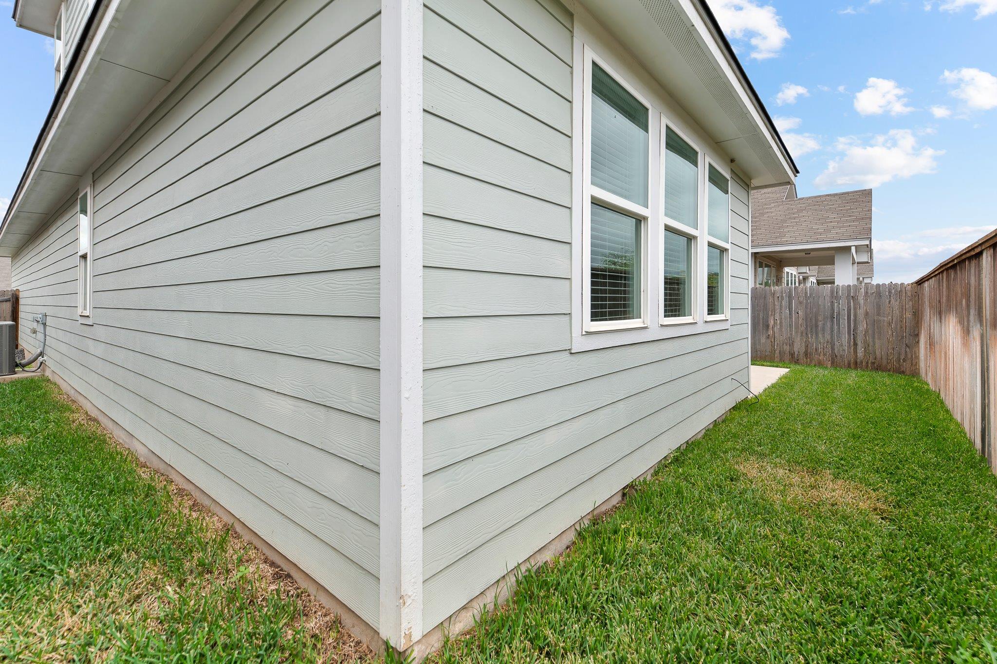 213 Michaelis Dr, Leander, TX 78641